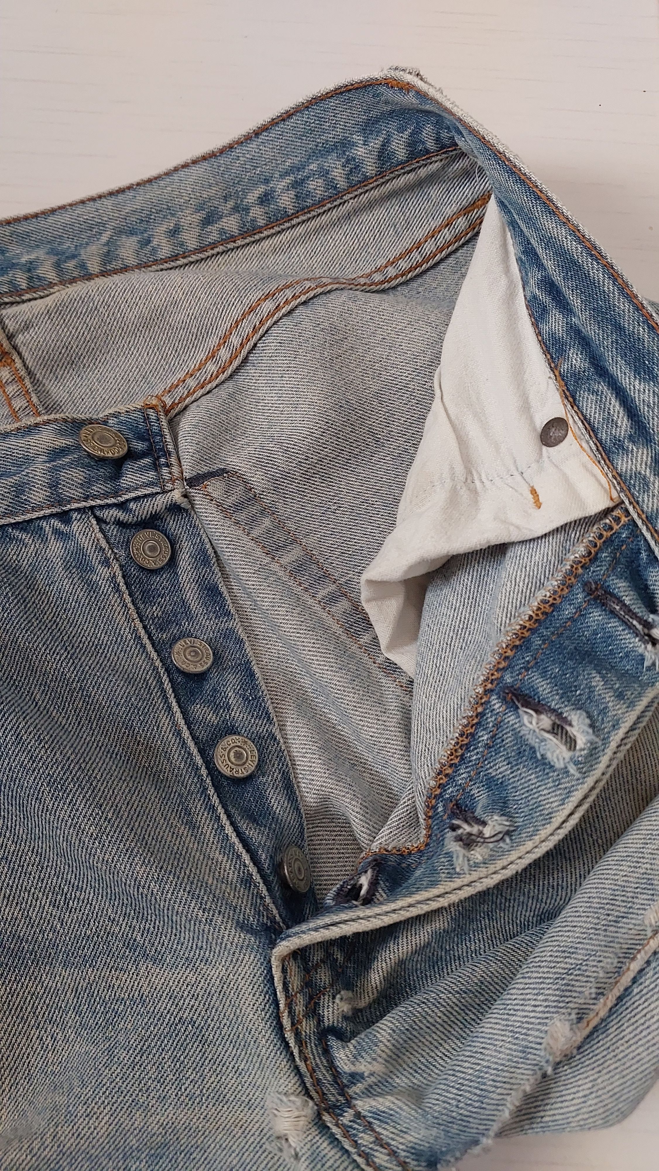 Levi's Vintage Clothing Vintage 80s Levi's 501 Selvedge Distressed Jeans Pant Size US 29 - 11 Thumbnail