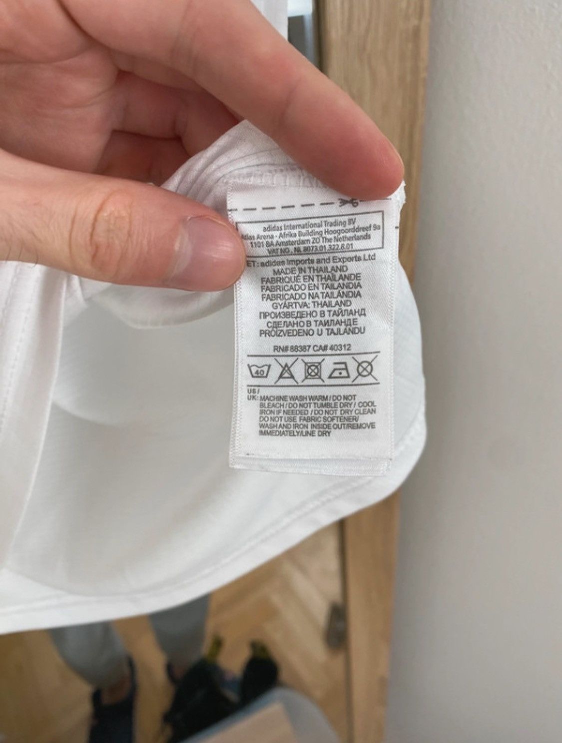Adidas Home football jersey Real Madrid 2019/2020 Size US M / EU 48-50 / 2 - 9 Thumbnail