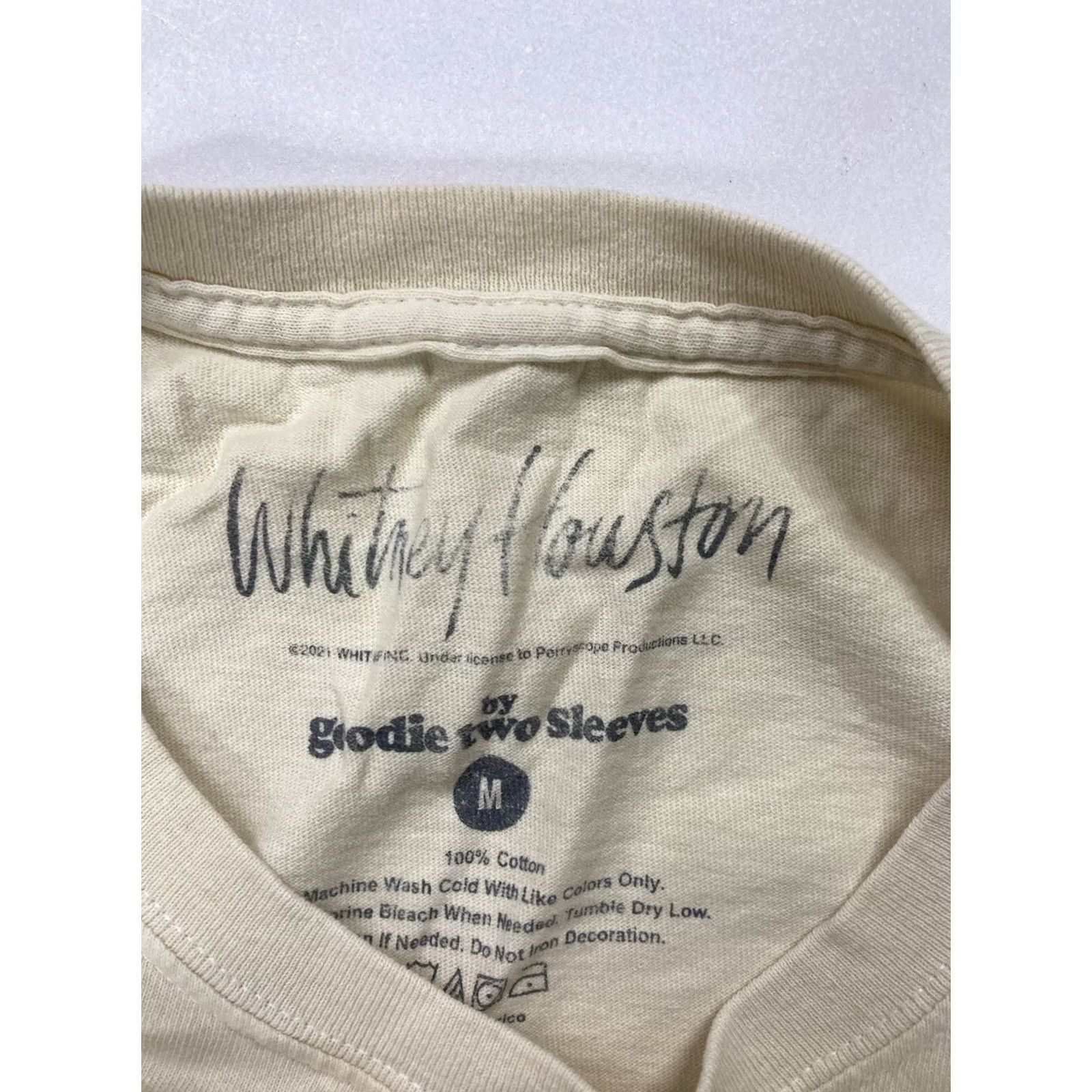 Etro VINTAGE Whitney Houston Retro Graphic T-shirt Men Medium Yellow Short Sleeve Music Size US M / EU 48-50 / 2 - 4 Thumbnail