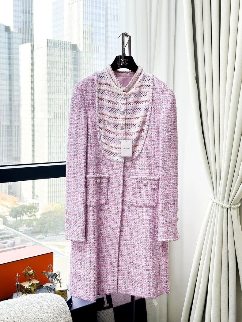 Chanel Chanel Mixed-color hollow pearl heavy industry long-sleeve Size S / US 4 / IT 40 - 1 Thumbnail