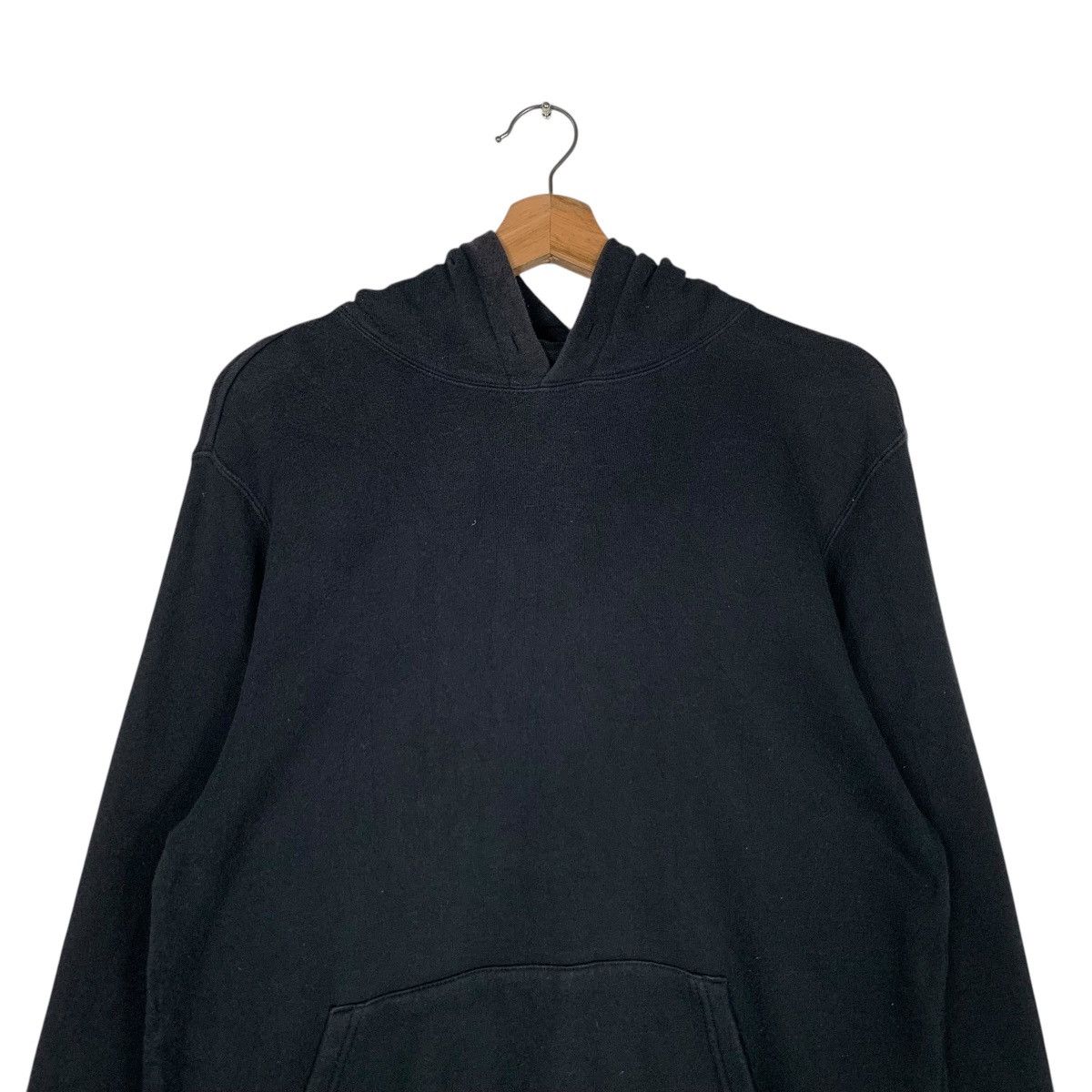 Champion CHAMPION Black Plain Pullover Hoodies Sweatshirt #1434-C65 Size US XL / EU 56 / 4 - 2 Thumbnail
