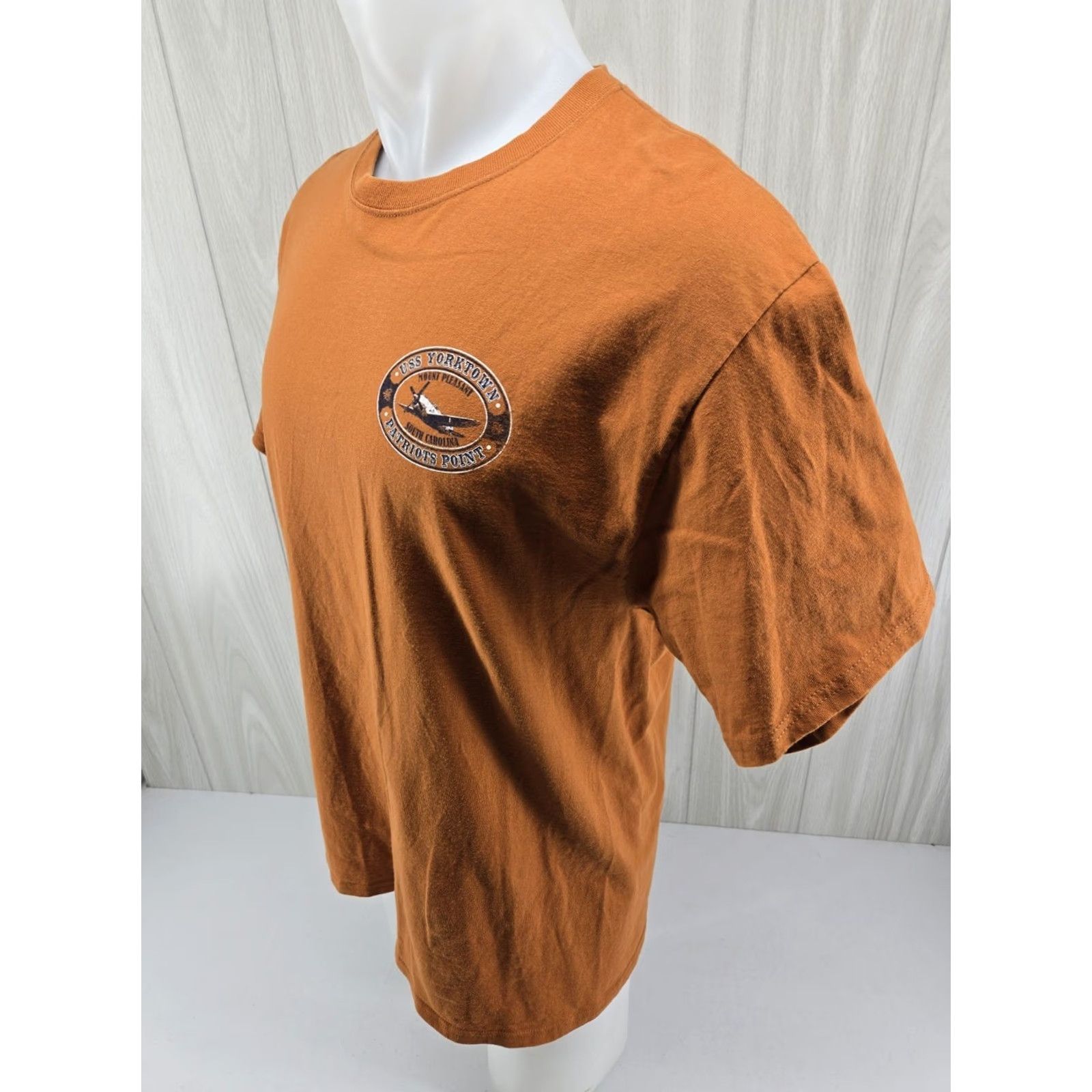 Hanes VINTAGE USS YORKTOWN PATRIOT'S POINT South Carolina T Shirt LARGE Orange Mens Graphic Tee 90s Patriot Size US L / EU 52-54 / 3 - 5 Thumbnail