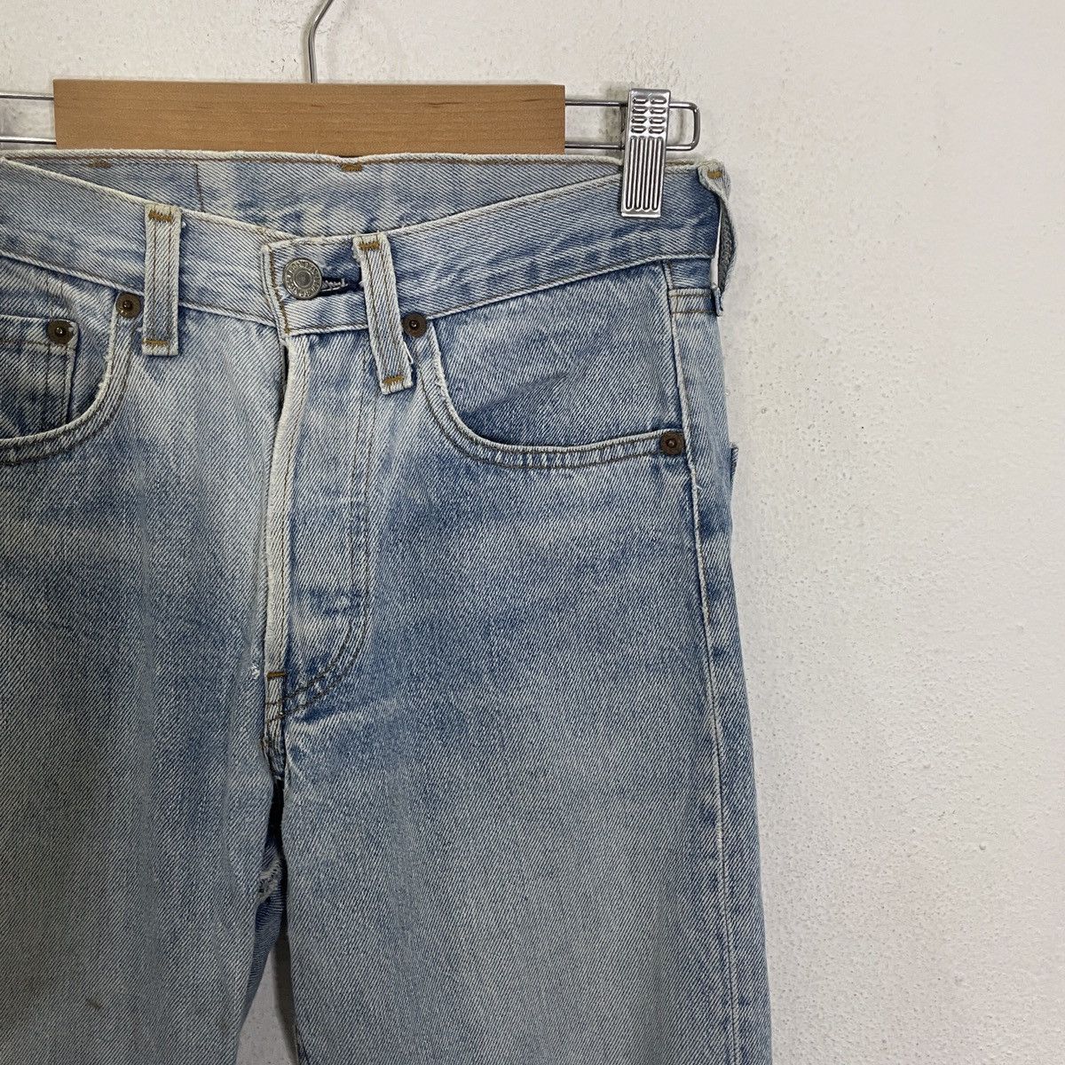Levi's Vintage Levis Distressed Denim Jeans Size 26" / US 2 / IT 38 - 2 Thumbnail