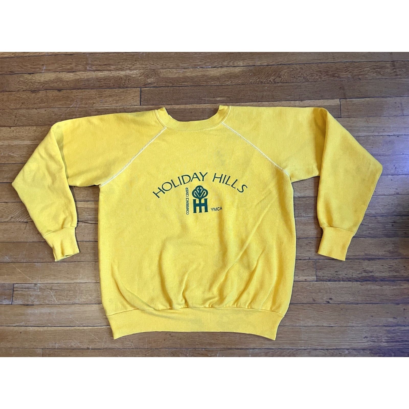 Velva Sheen VINTAGE Velva Sheen Holiday Hills YMCA Sweatshirt Raglan Men’s Large Yellow Cardigan? Size US L / EU 52-54 / 3 - 2 Thumbnail