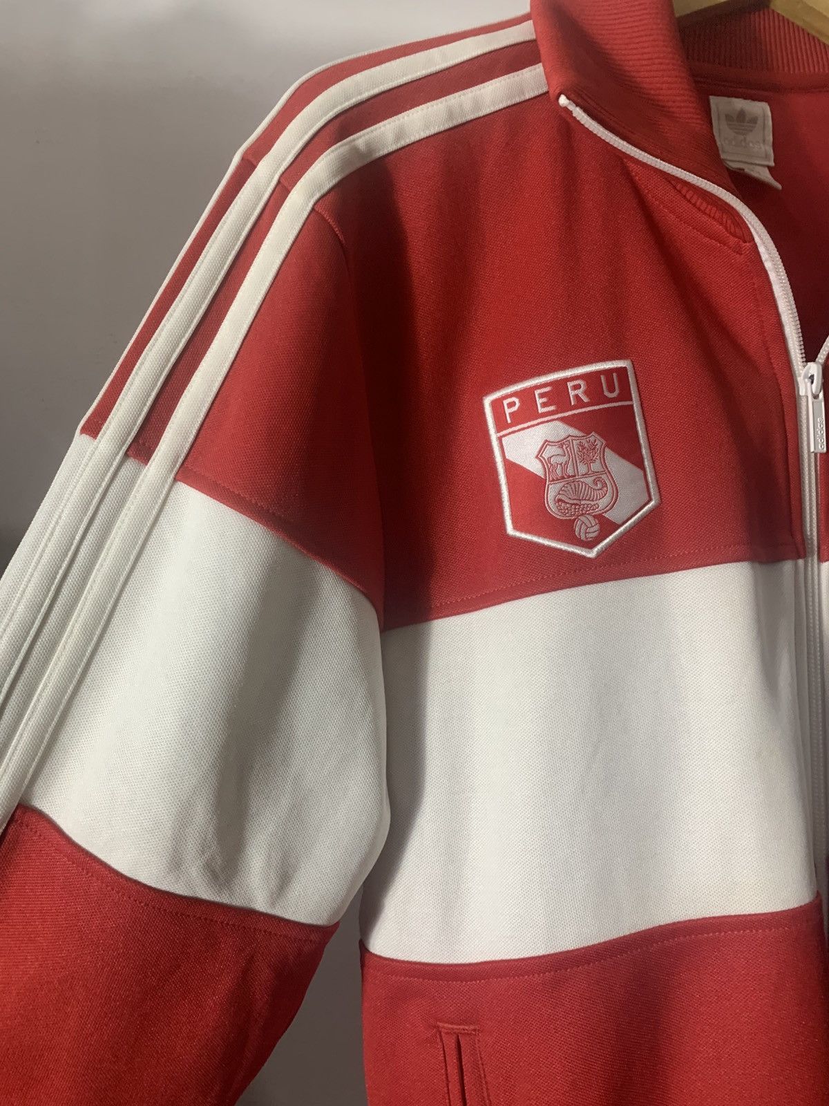 Adidas Tracktop Adidas Peru Casual Streetwear Size US M / EU 48-50 / 2 - 8 Thumbnail