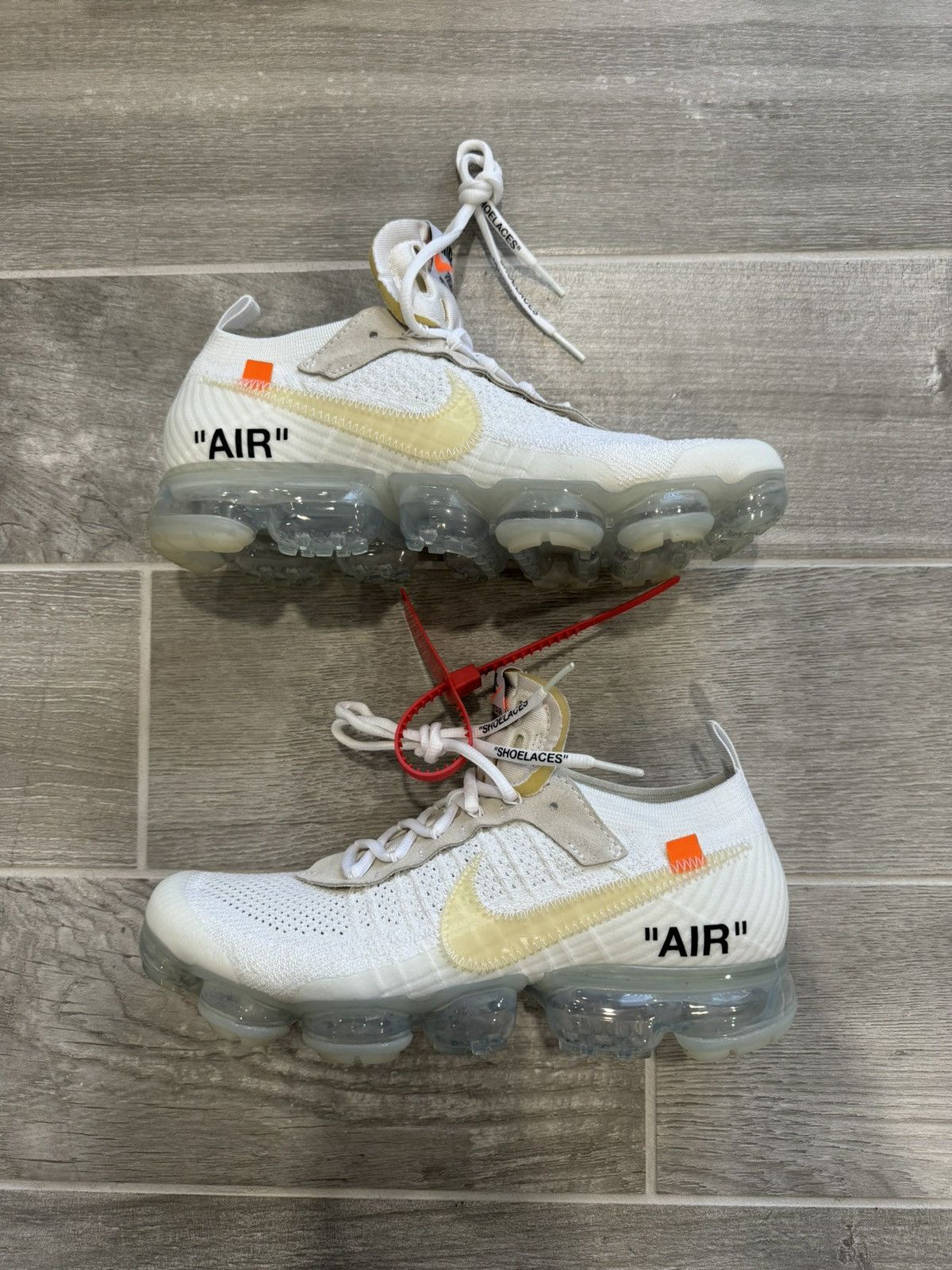 Nike × Off-White Nike x OFF WHITE Air Vapormax Size US 9.5 / EU 42-43 - 2 Thumbnail