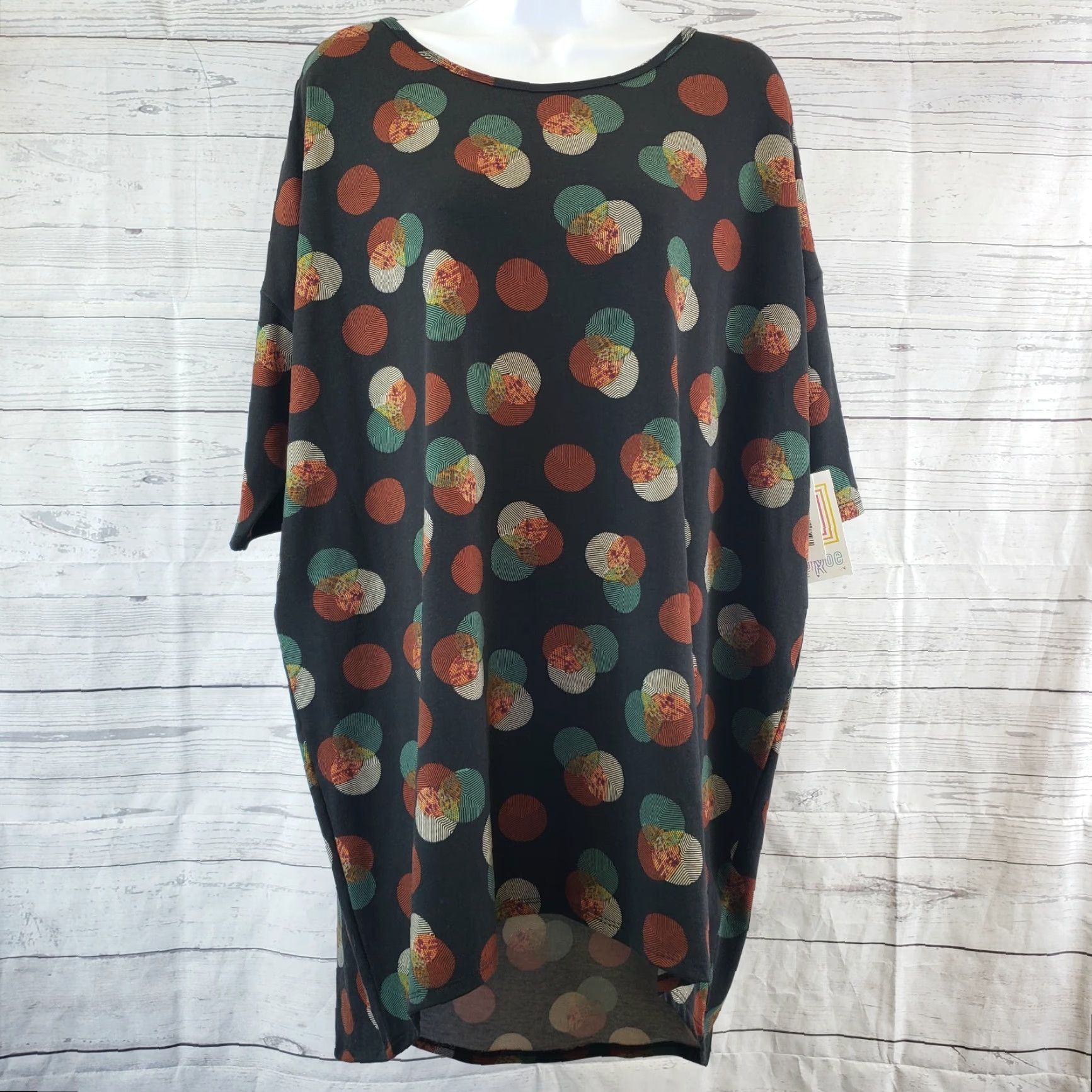 Vintage LuLaRoe Irma Top Shirt Womens Large Black Green Circles Short Sleeve T-Shirt Casual Geometric 90s? Size L / US 10 / IT 46 - 2 Thumbnail