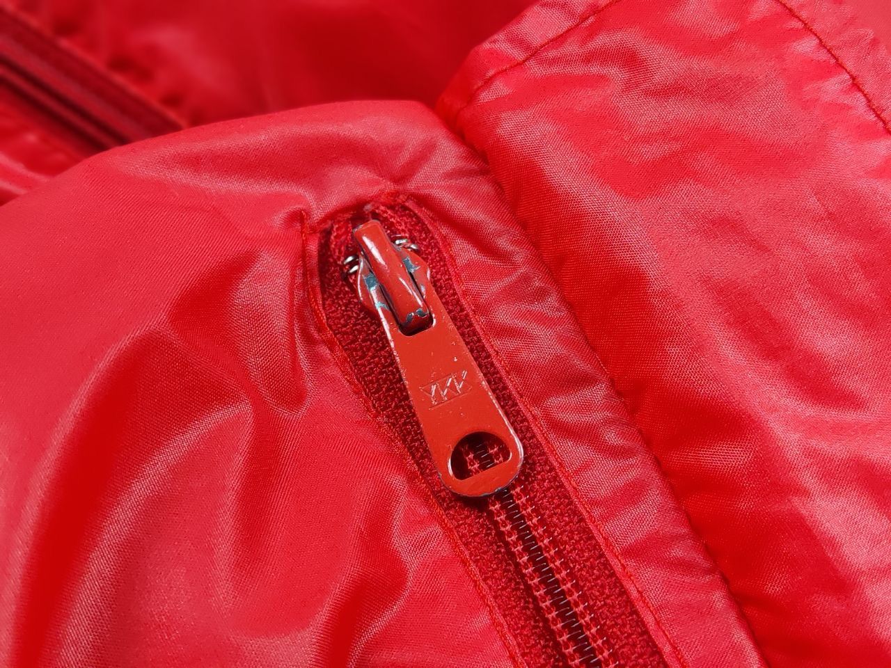 Lacoste Vintage 80's lacoste Alligator Nylon Red Light Zip Jacket Size US L / EU 52-54 / 3 - 11 Thumbnail
