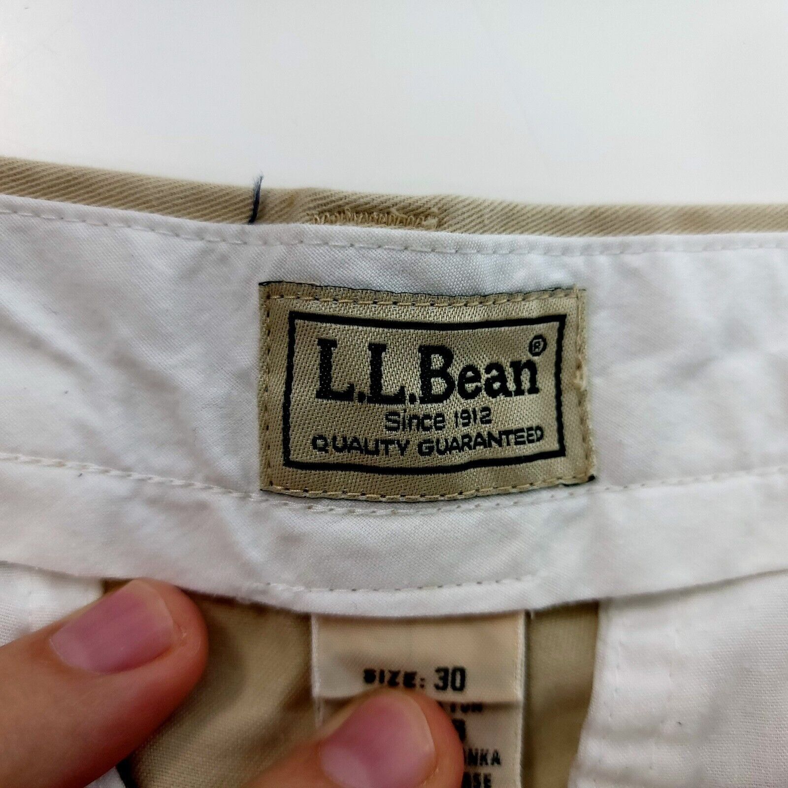 L.L. Bean L.L. Bean Tan Flat Front Cotton Chino Shorts Mid Rise 29/8.5 Size US 29 - 5 Thumbnail