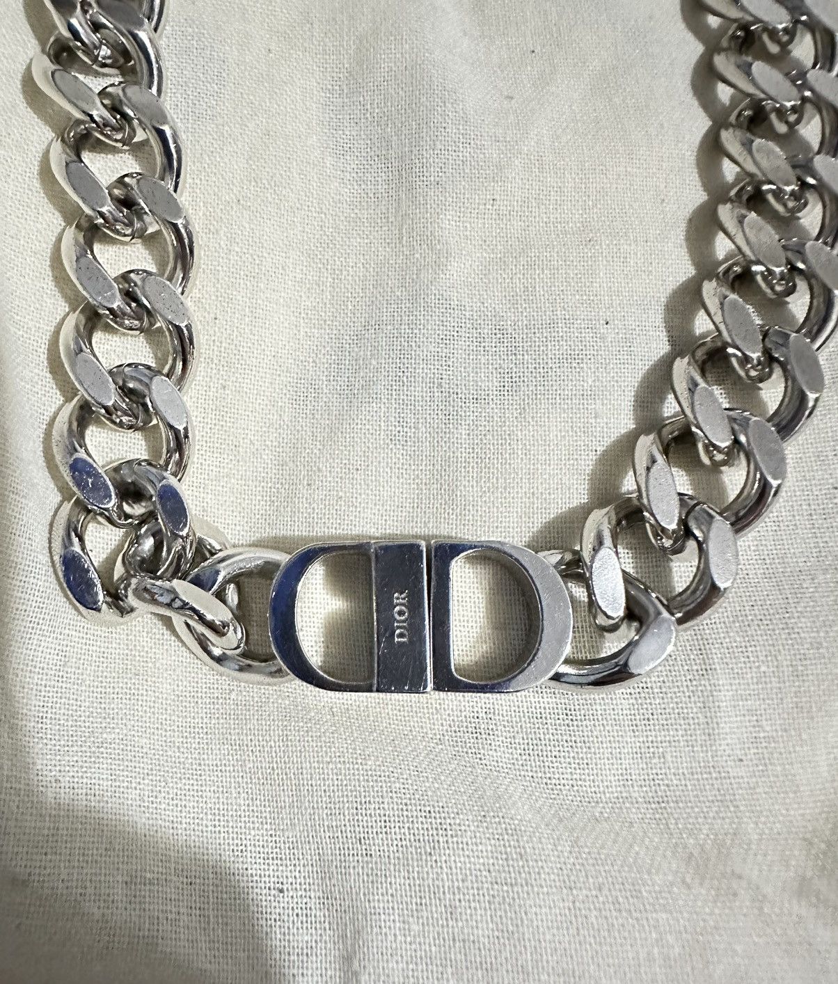 Dior cuban link chain hotsell