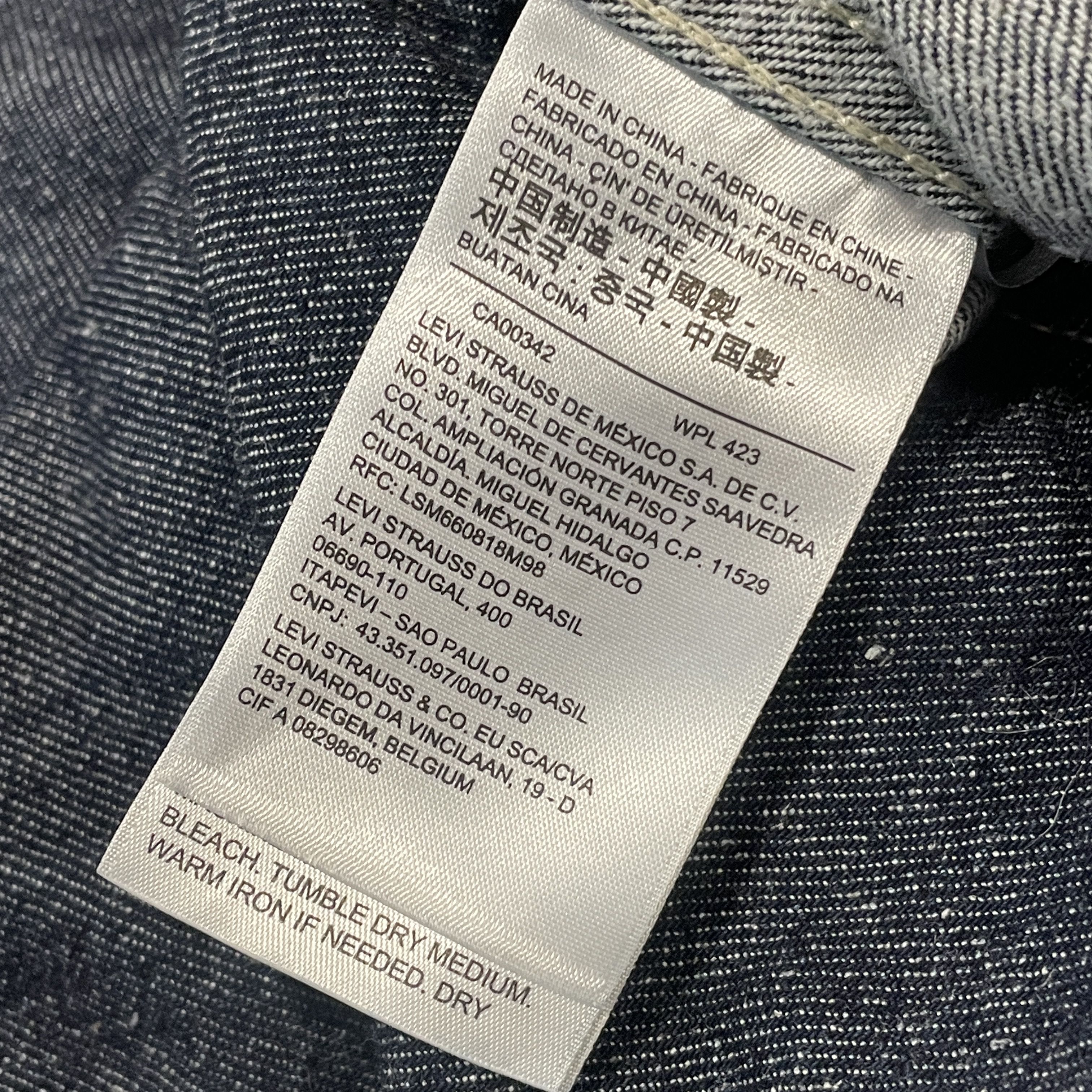 Levi's ~ LEVI'S Oversized Sm Button-Up Shirt Denim Unisex Size S / US 4 / IT 40 - 13 Thumbnail