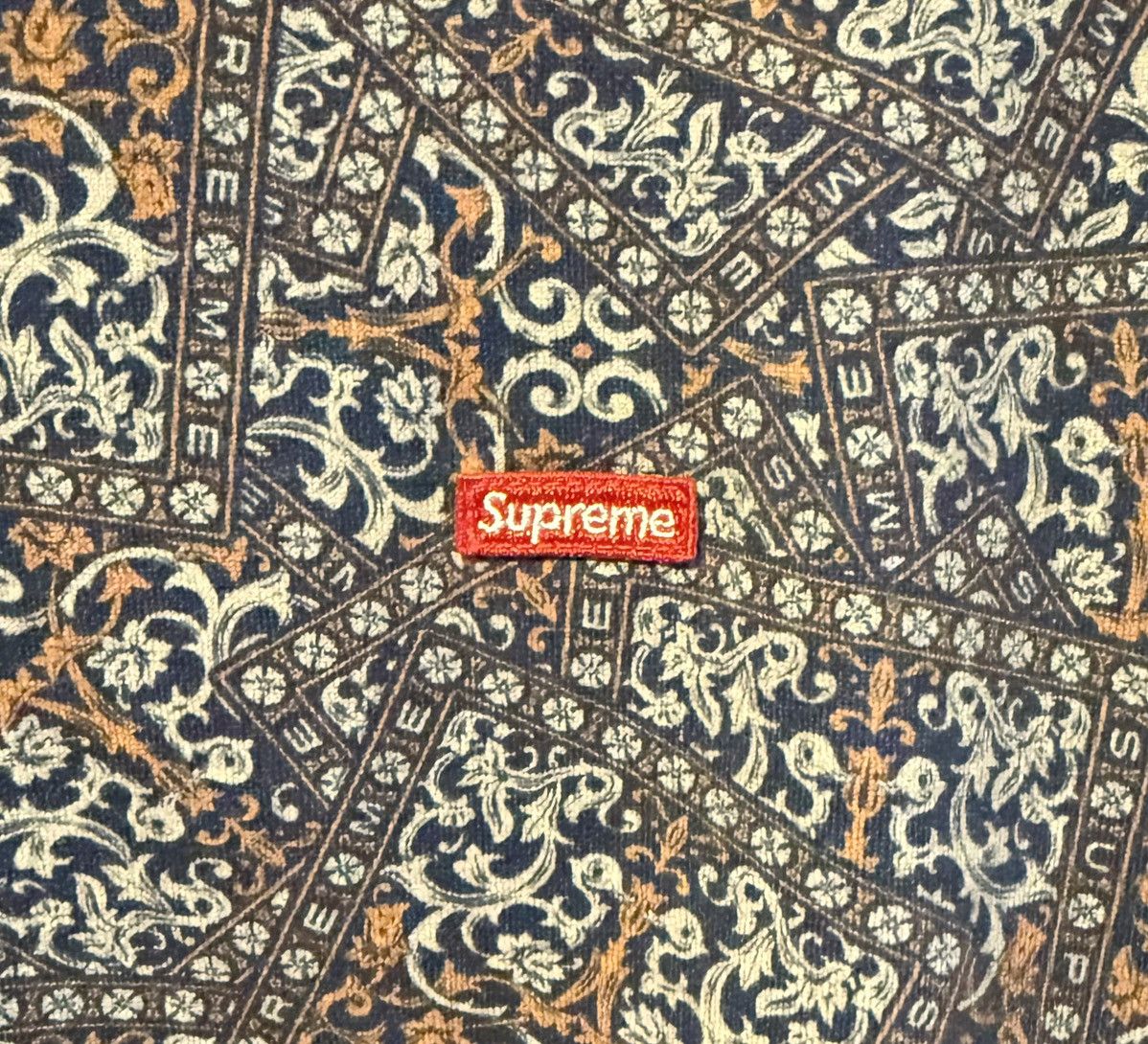 Supreme Supreme Small Box Logo Navy Floral Cards Size Large Size US L / EU 52-54 / 3 - 3 Thumbnail