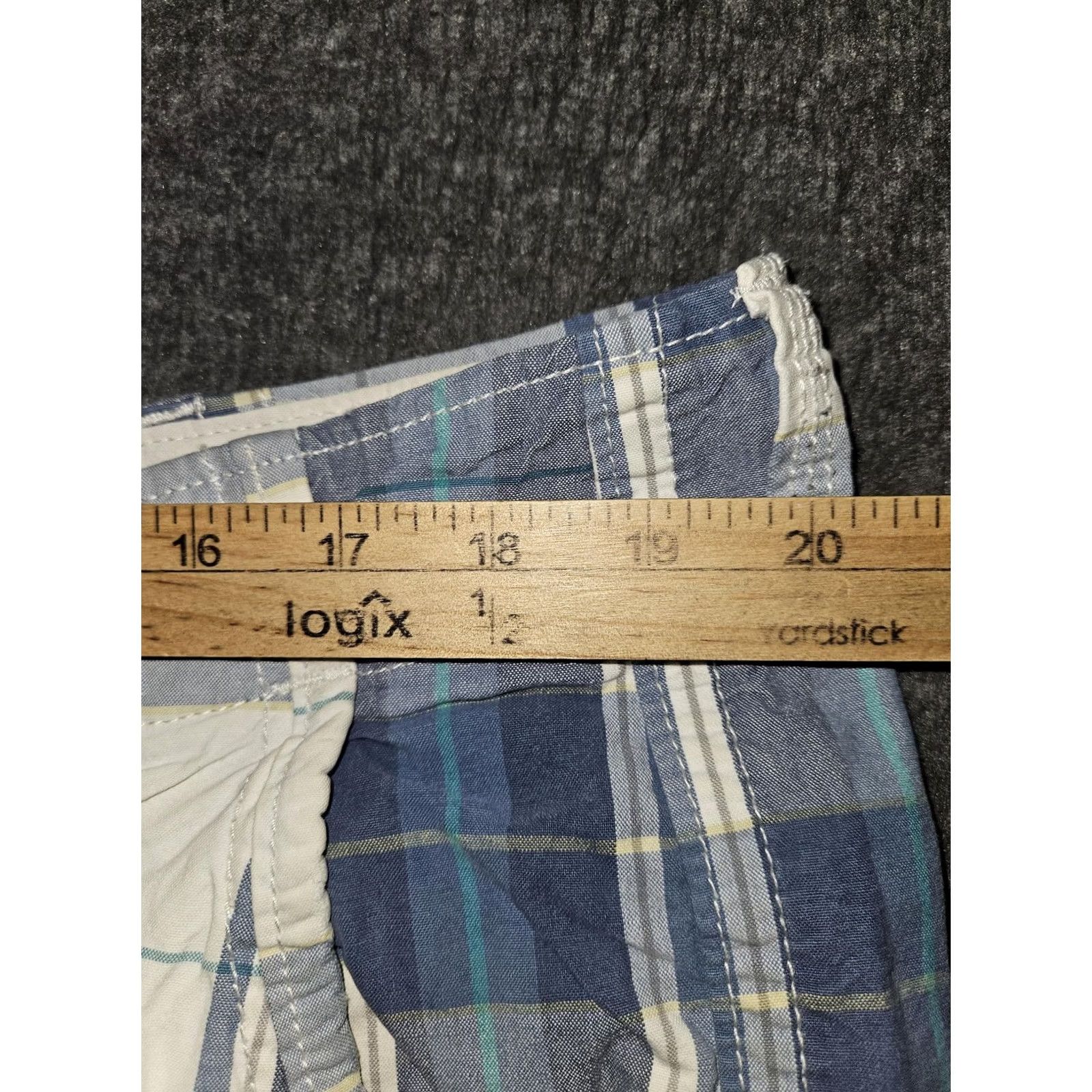 American Eagle Outfitters American Eagle Outfitters Longer Length Shorts Mens 38 Blue Plaid Cotton Casual Bermuda Shorts Mens 38 Blue Plaid Cotton Casual 90s Preppy Logo Pocket Size US 38 / EU 54 - 3 Thumbnail