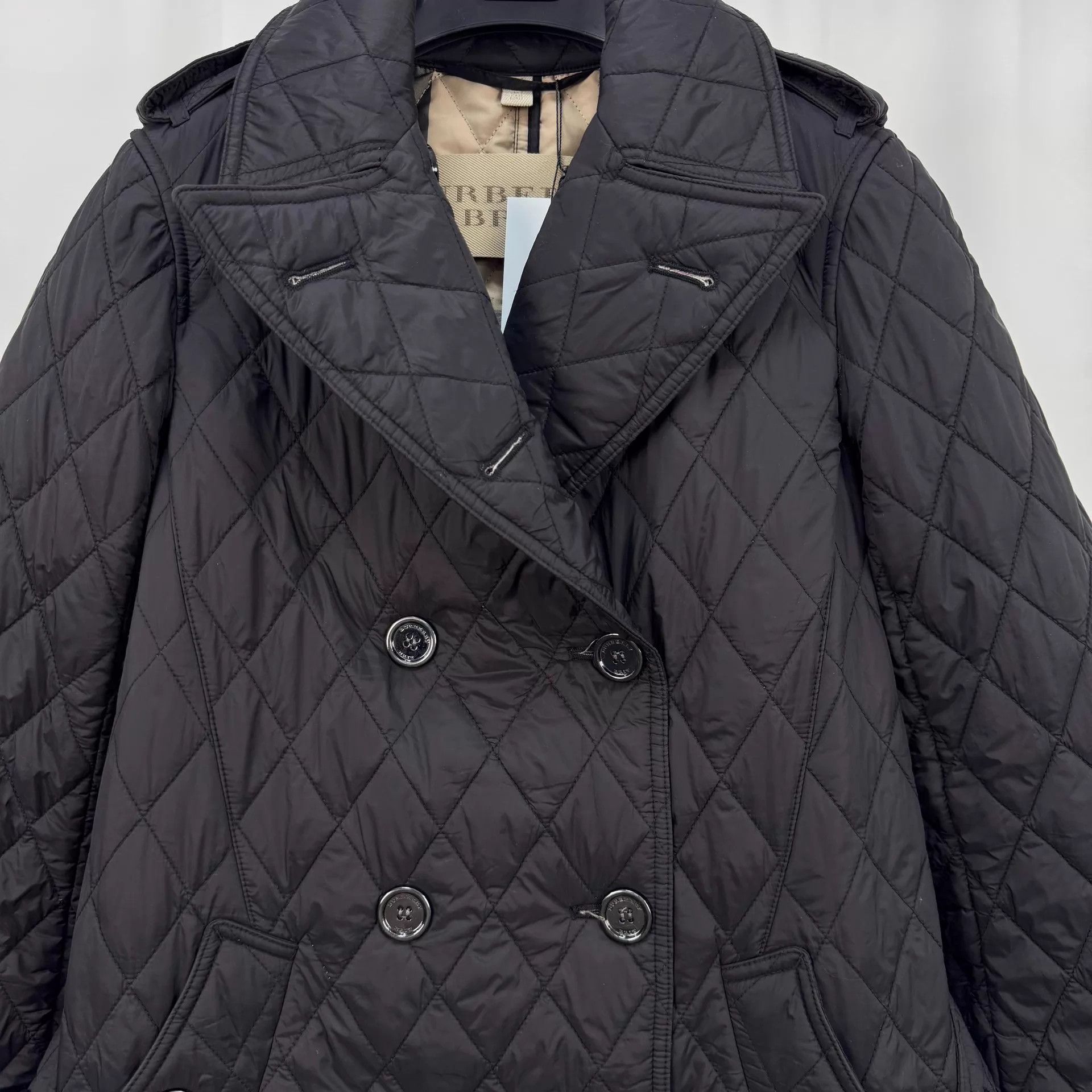 Burberry Burberry quilted check puffer jacket UK4 Size XS / US 0-2 / IT 36-38 - 3 Thumbnail