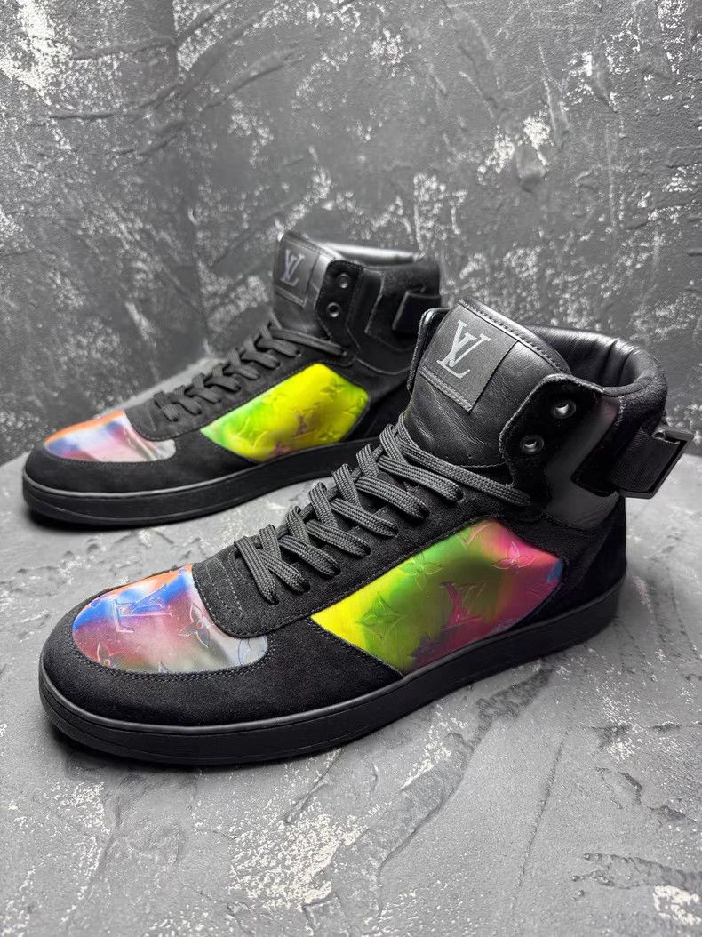 Louis Vuitton Black Iridescent All-Over Print Sneakers. Q10 Size US 10 / EU 43 - 1 Thumbnail