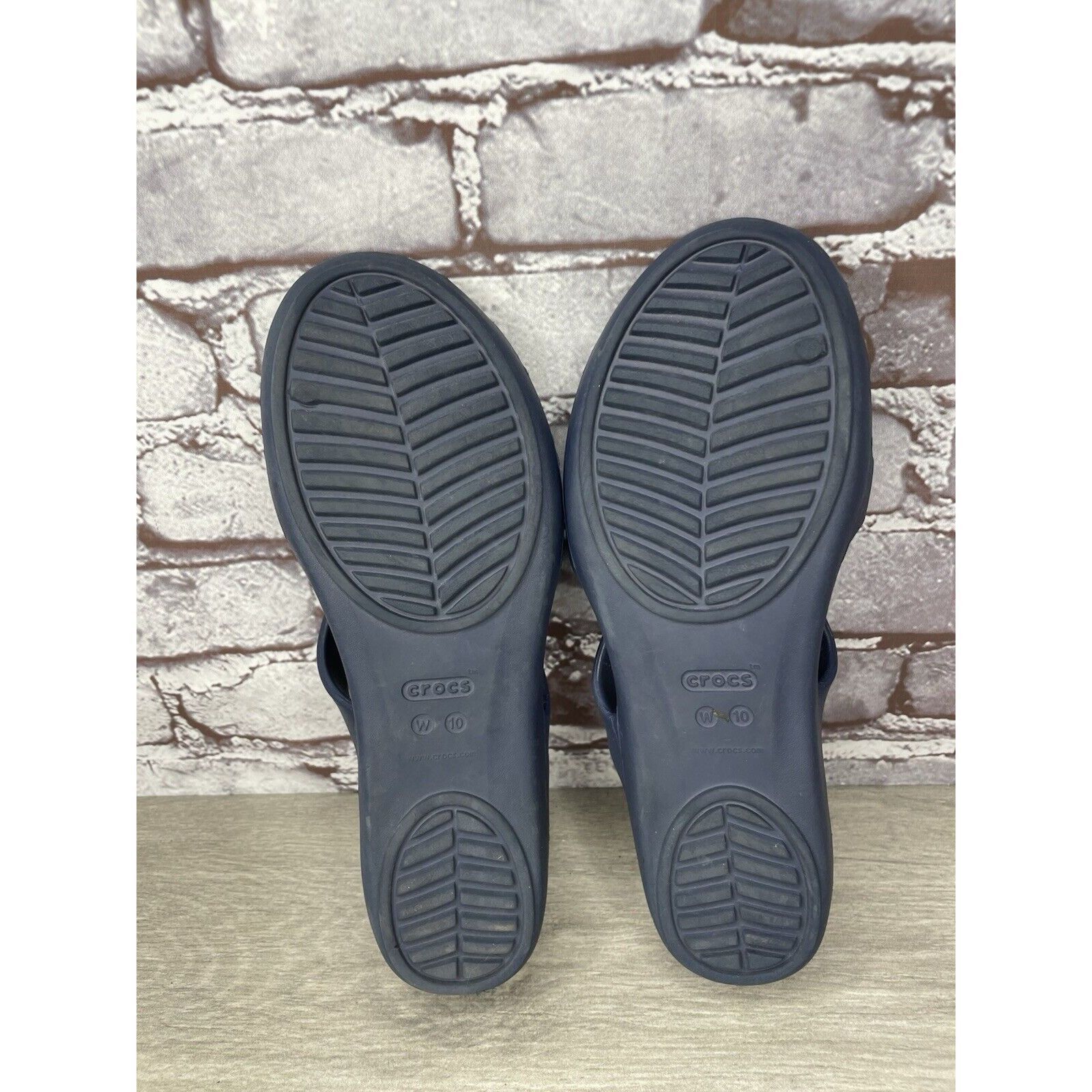 Crocs Crocs KELLI Iconic Comfort Navy Blue Slip On Slides Sandals Size US 10 / IT 40 - 14 Thumbnail
