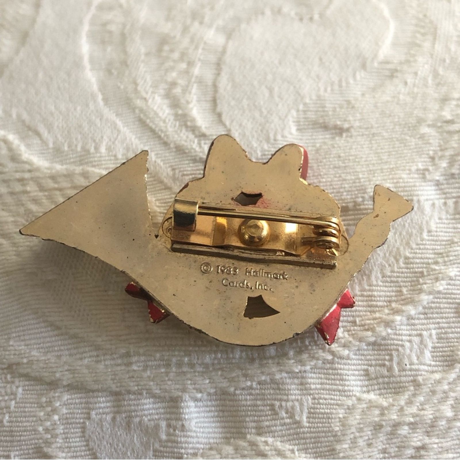 Vintage Vintage 1983 Hallmark Cards “Joy” Christmas brooch pin Size ONE SIZE - 2 Thumbnail