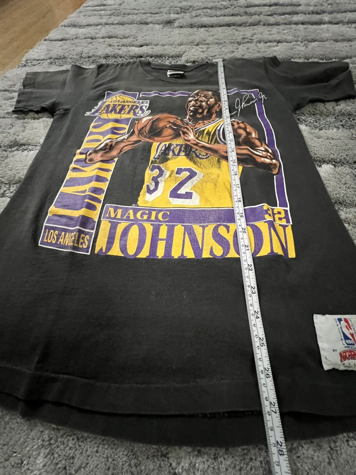 Nutmeg Vintage magic johnson lakers t shirt Size US M / EU 48-50 / 2 - 8 Thumbnail