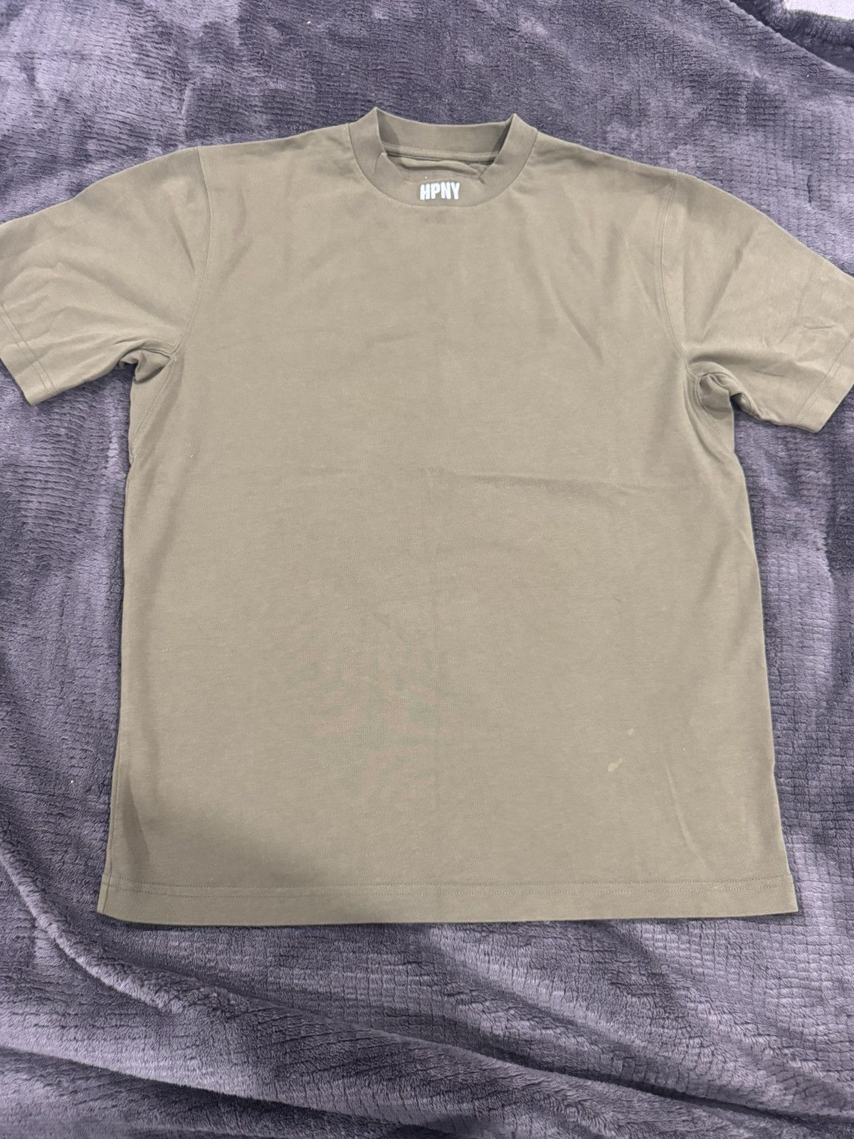 Heron Preston HERON PRESTON HPNY EMB TEE IN OLIVE Size US S / EU 44-46 / 1 - 1 Thumbnail