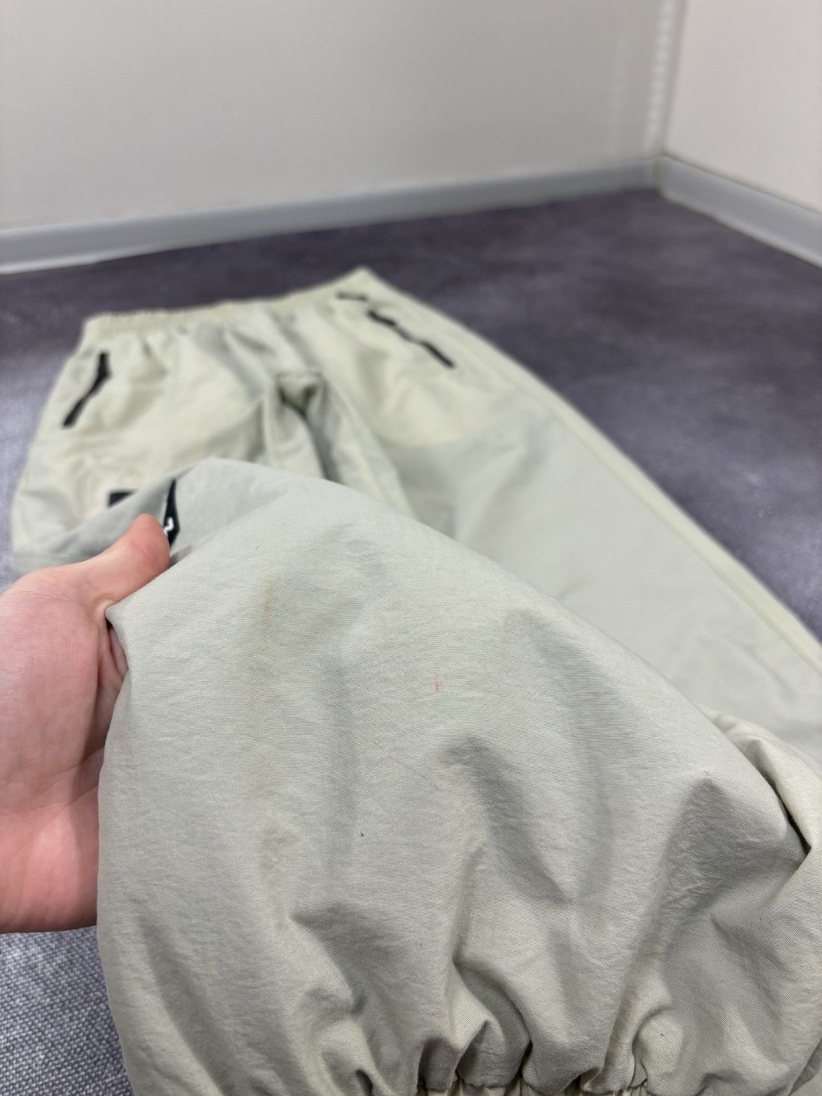 Japanese Brand Vintage Vision Y2K Beige Japanese Hype Baggy Nylon Pants Size US 34 / EU 50 - 4 Thumbnail