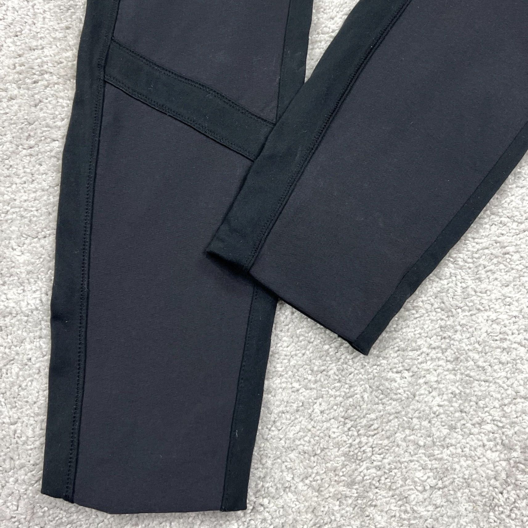 Athleta Athleta Leggings Womens Size 6 Pants Black Gray Stretch Panels Athletic Workout Yoga Gym & Training Athletic Leggings Womens (Inseam 27 in) Size 28" / US 6 / IT 42 - 4 Thumbnail