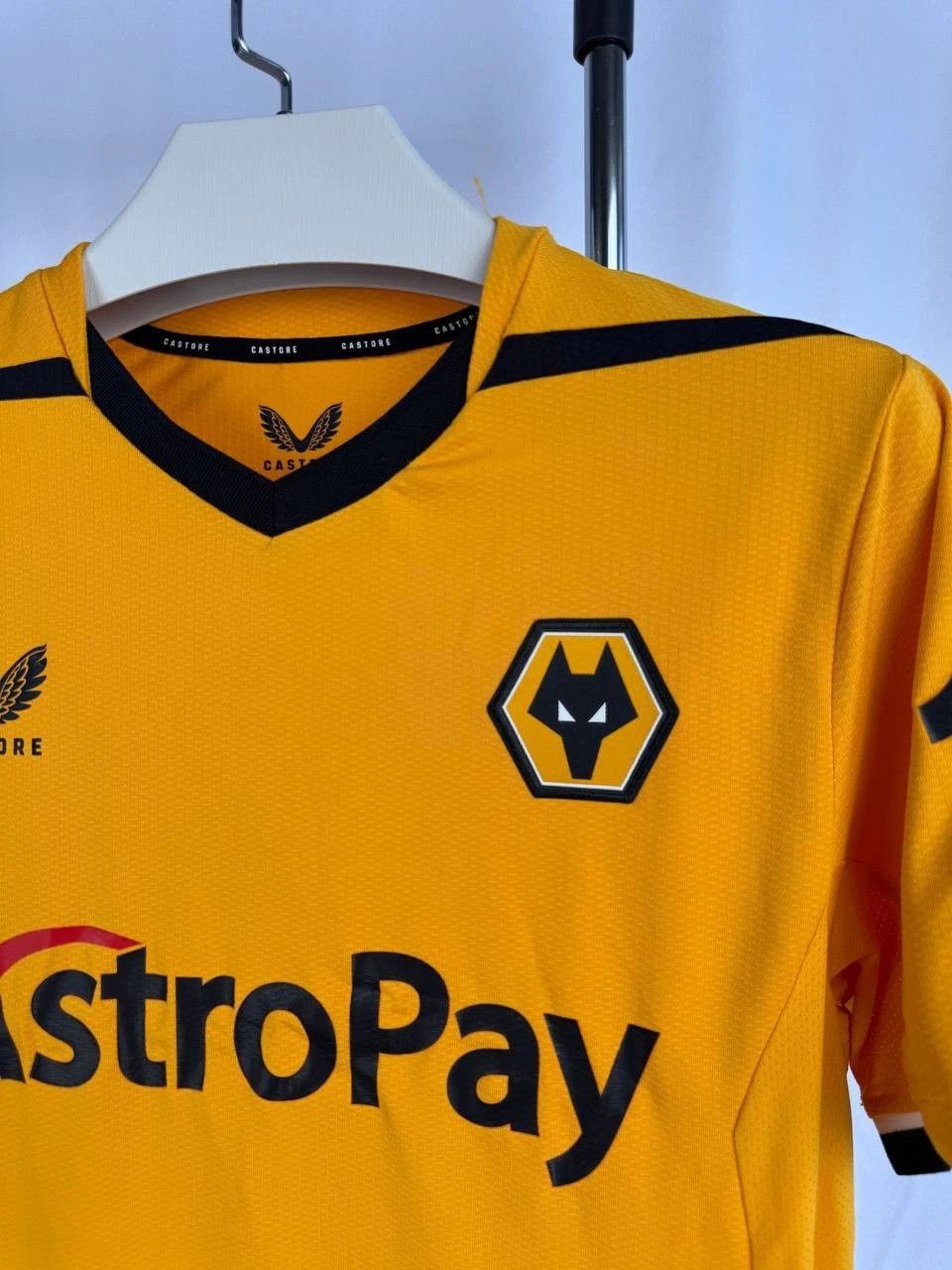 Castore Castore Wolverhampton Wanderers Wolves Home Football Shirt Size US M / EU 48-50 / 2 - 3 Thumbnail