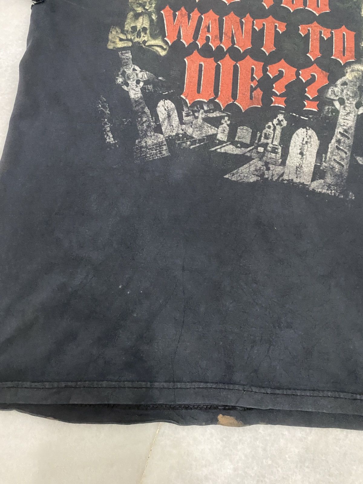 Band Tees Perfectly trashed Vintage Slayer band tee Size US M / EU 48-50 / 2 - 12 Thumbnail