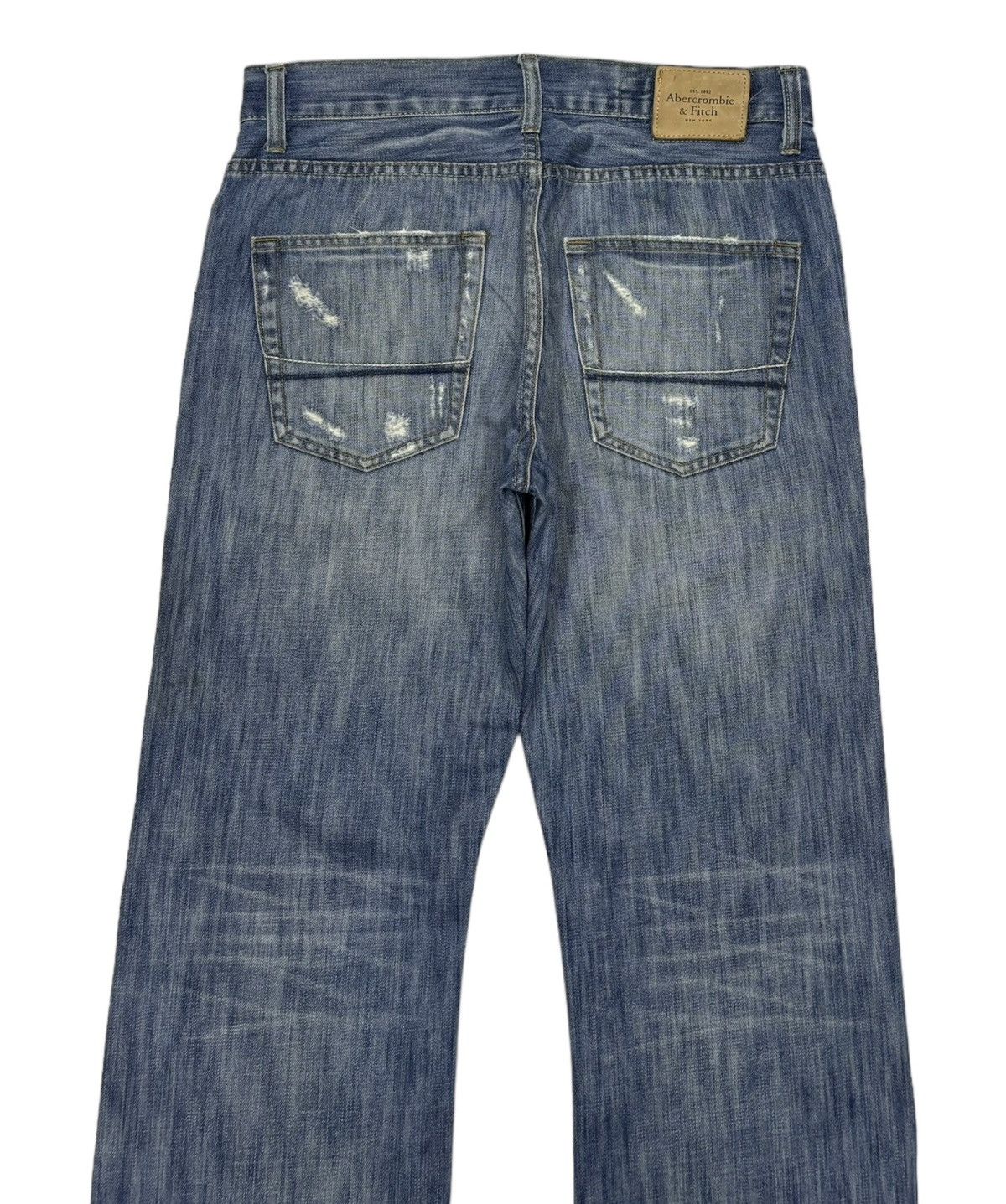 Abercrombie & Fitch ABERCROMBIE & FITCH DISTRESS BAGGY FLARE DENIM JEANS Size US 32 / EU 48 - 8 Thumbnail
