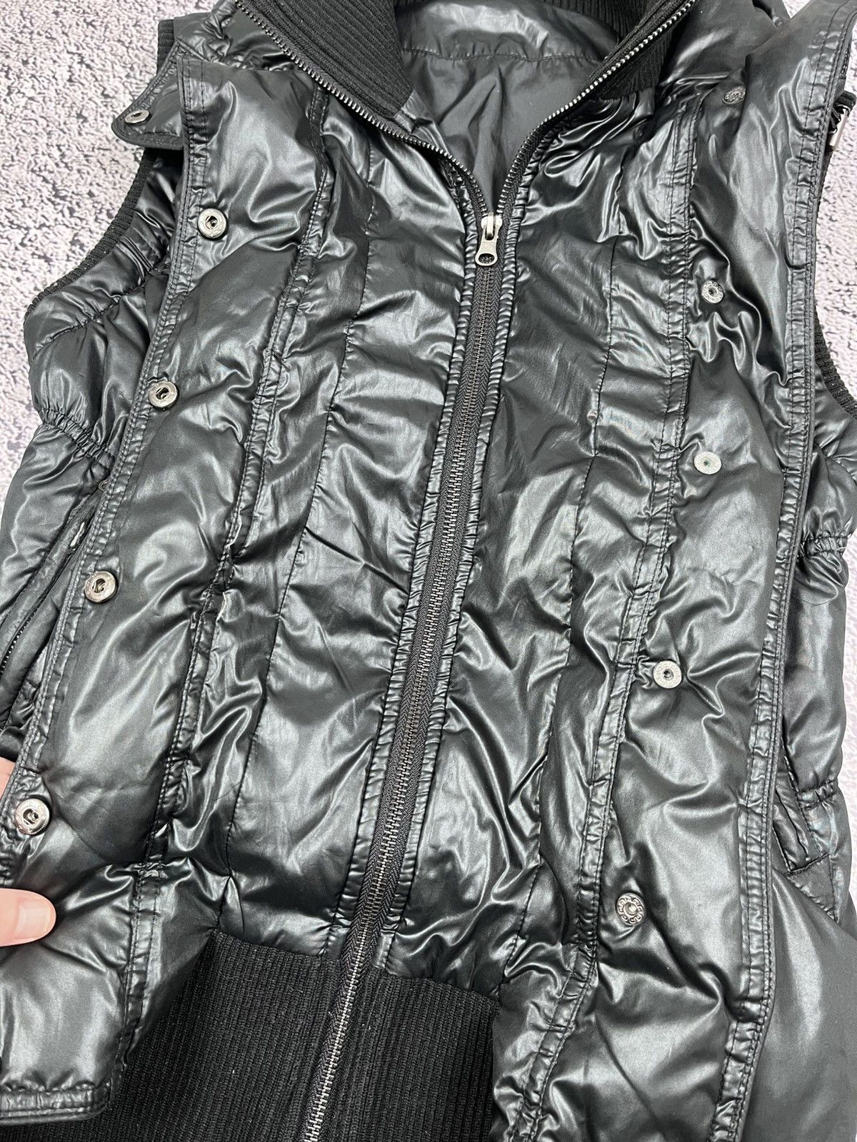 Japanese Brand Vintage Y2K Black Puffer Vest with High Neck Size XS / US 0-2 / IT 36-38 - 6 Thumbnail