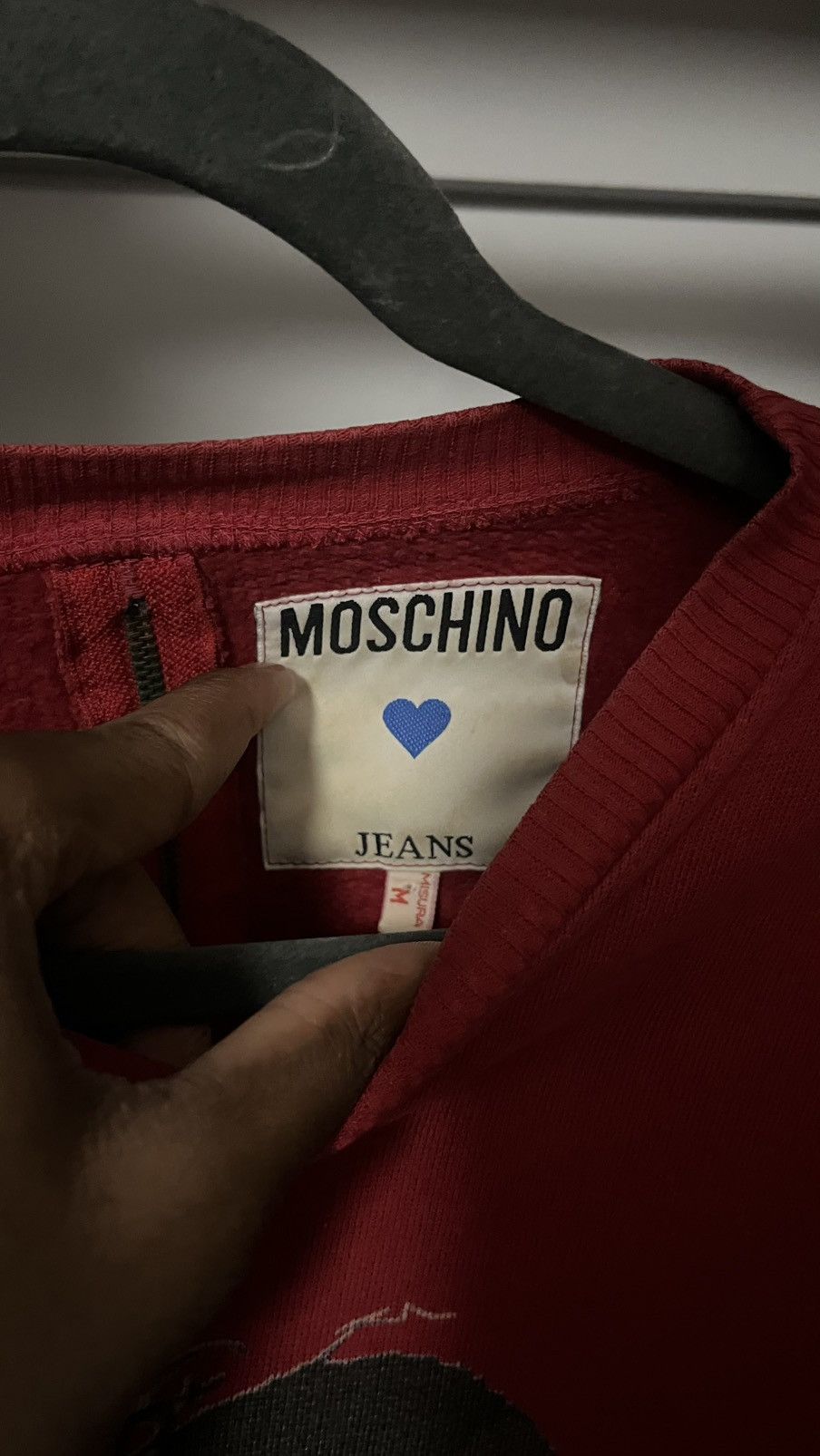 Other Vintage Red Moschino Sweatshirt Size US M / EU 48-50 / 2 - 3 Thumbnail