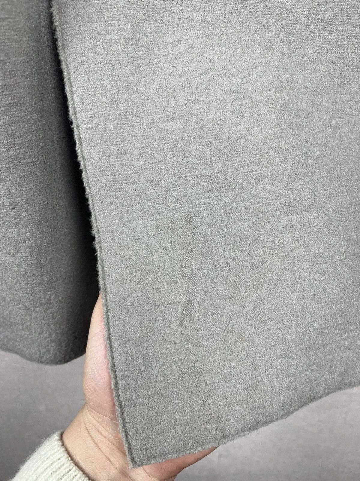 Eleventy Eleventy Double Breasted Coat Wool Grey Metal Button Size 52 Size US L / EU 52-54 / 3 - 15 Thumbnail