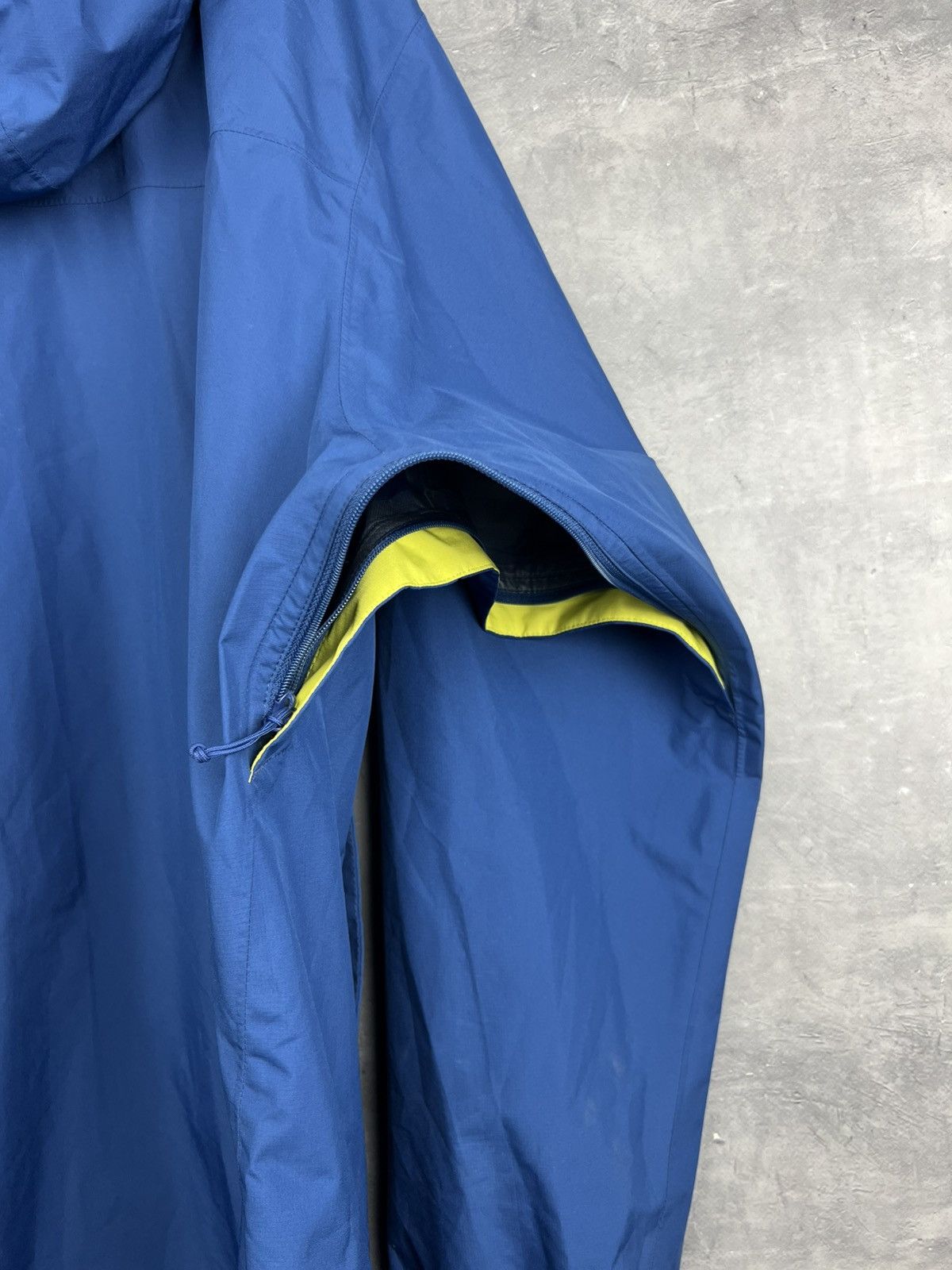 Rab RAB Men's Downpour Eco Hooded Jacket Blue Size XL Size US XL / EU 56 / 4 - 5 Thumbnail