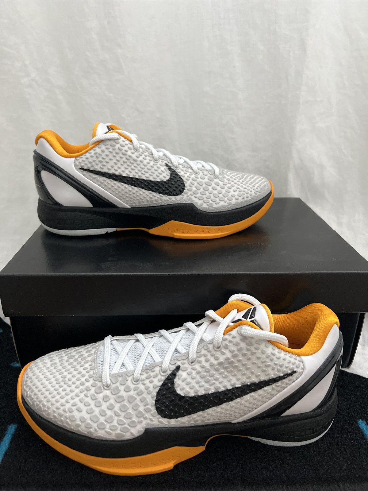 Nike Kobe 6 (VI) White Del Sol Sz 7.5 Size US 7.5 / EU 40-41 - 1 Thumbnail