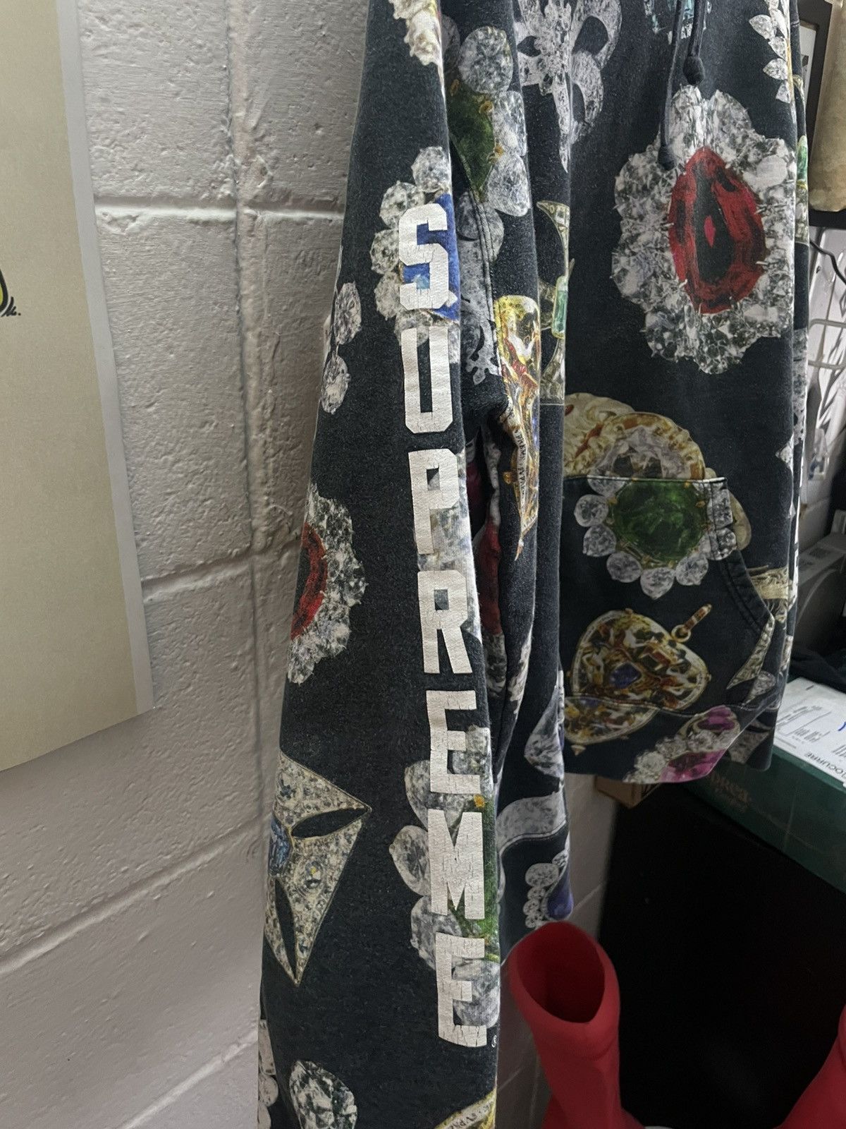Supreme Supreme jewels fw18 Size US L / EU 52-54 / 3 - 7 Thumbnail
