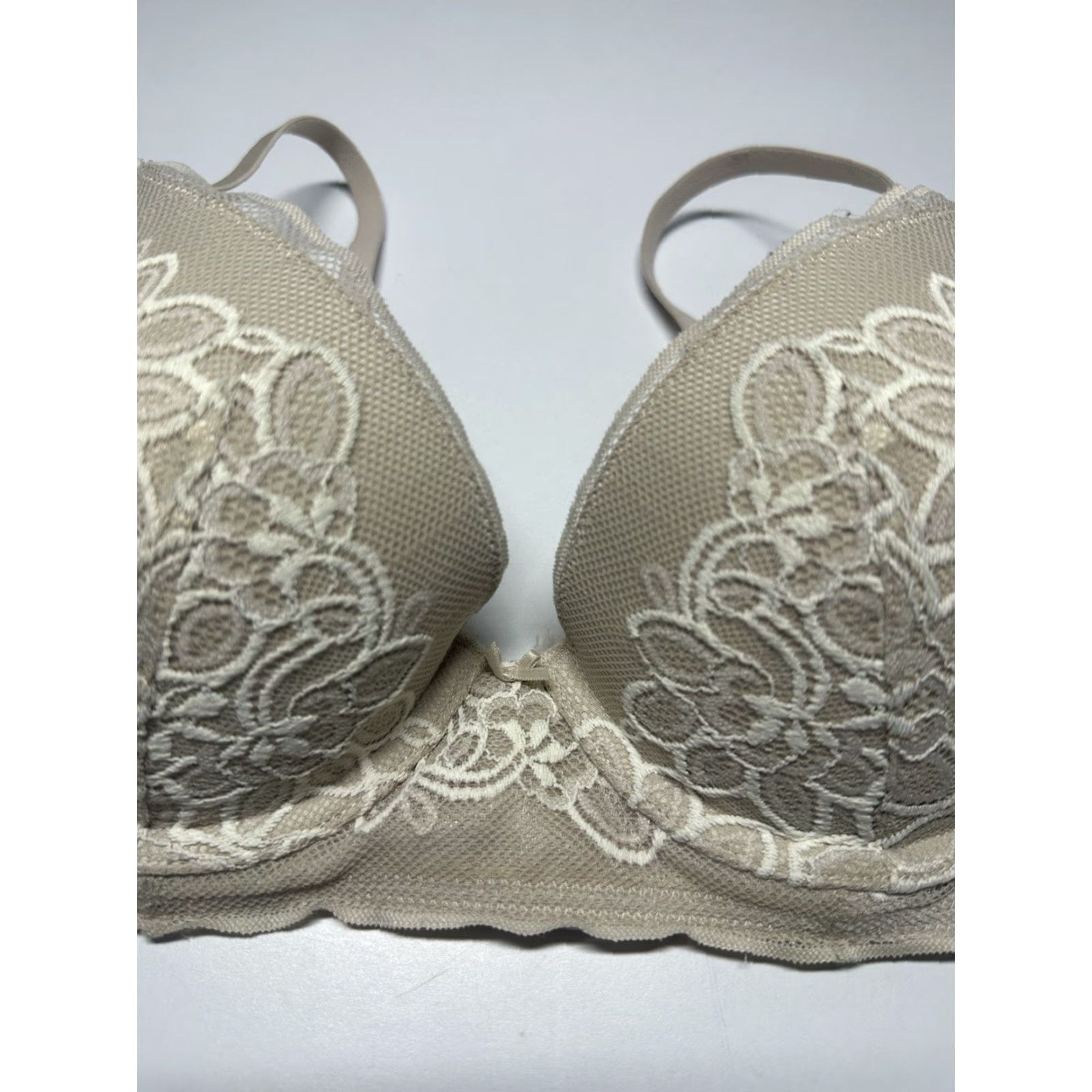 Vintage Aerie Bra 32D Beige Underwired Push Up Adjustable Straps Intimates Lingerie Size ONE SIZE - 2 Thumbnail