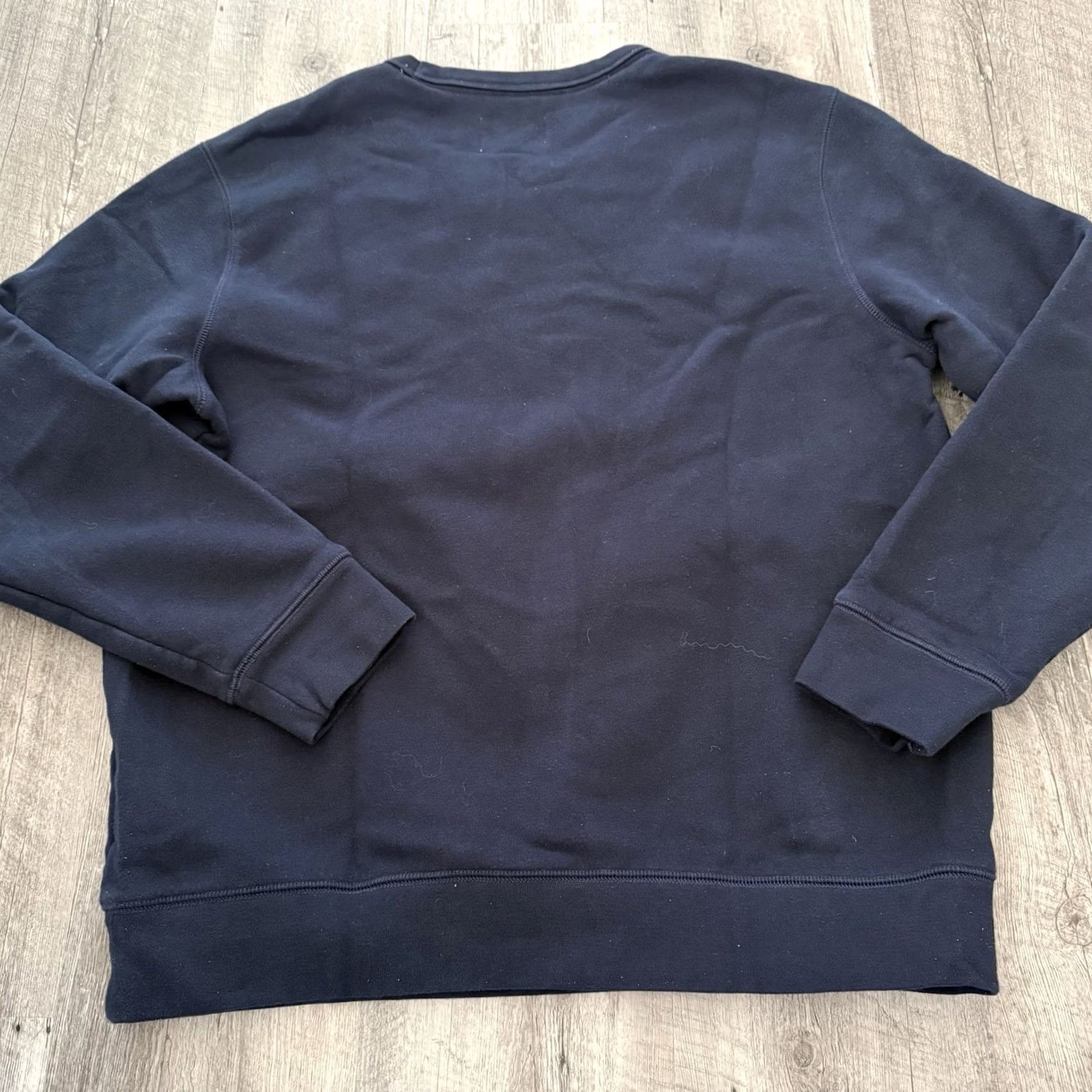 Lands' End Lands' End Serious Sweats Crewneck Sweatshirt Mens Large Distressed Navy Blue Solid Distressed Size US L / EU 52-54 / 3 - 4 Thumbnail