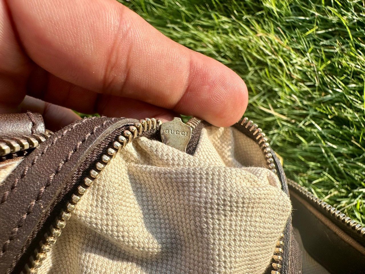 Gucci Authentic Gucci Monogram GG Canvas Vintage Medium Bag Size ONE SIZE - 10 Thumbnail