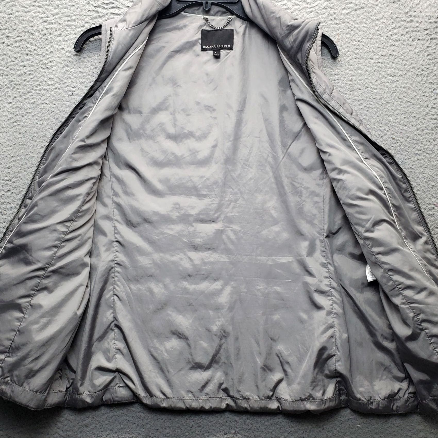 Banana Republic Banana Republic Puffer Vest Womens XL Gray Quilted Packable Down Slim Fit Zip Up Vest Size XL / US 12-14 / IT 48-50 - 7 Thumbnail