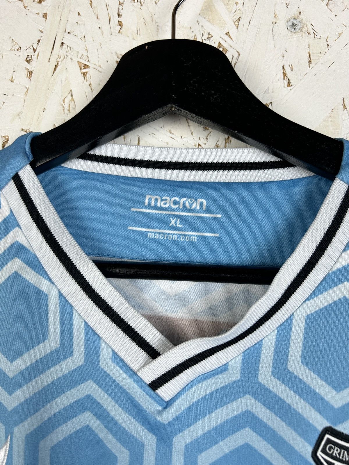 Macron Macron Grimsby Town 2021/22 Away Kit Soccer Jersey Blue XL Size US XL / EU 56 / 4 - 6 Thumbnail