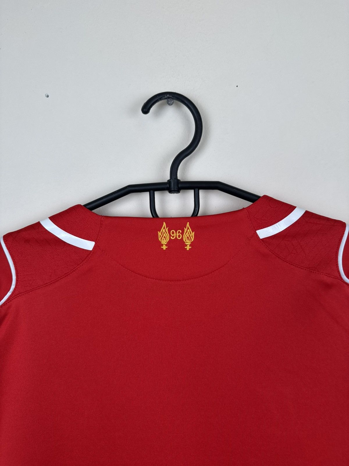 Warrior Warriors L. F. C. Liverpool Jersey 2014-2015 Soccer Red M Size US M / EU 48-50 / 2 - 20 Thumbnail