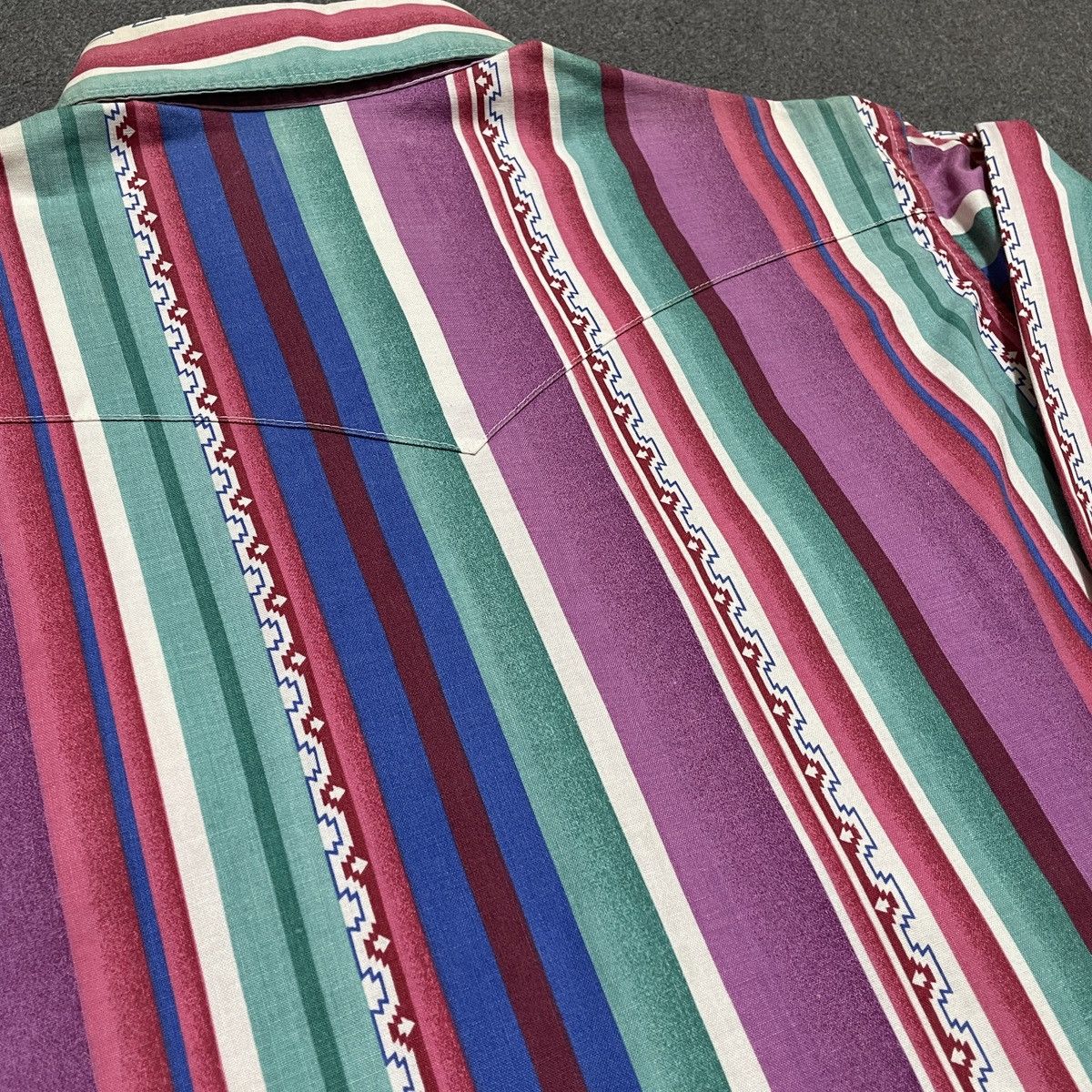 Wrangler 90s Wrangler Brushpopper Aztec Pattern Western Shirt Size US XL / EU 56 / 4 - 8 Thumbnail