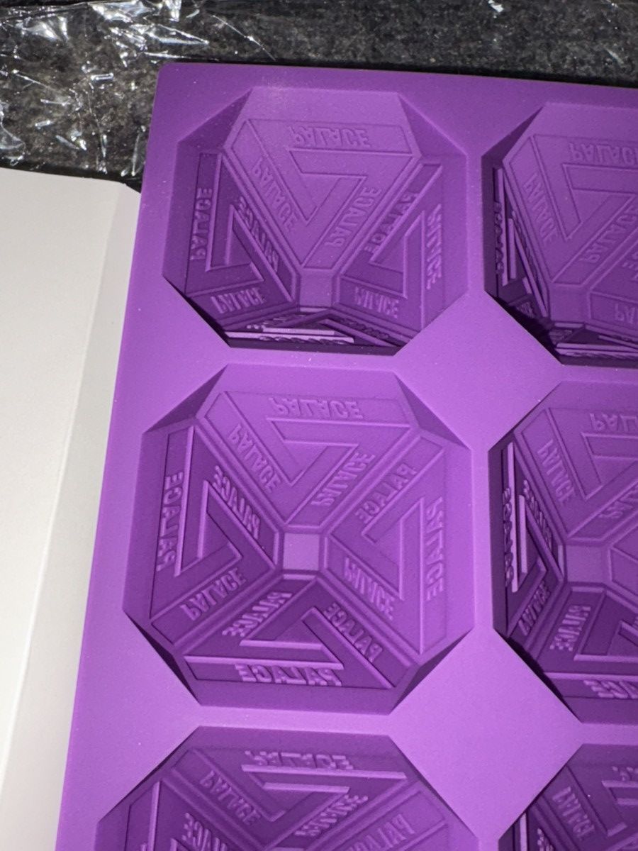 Palace Palace Tri-Ferg Ice Cube Tray | Grailed