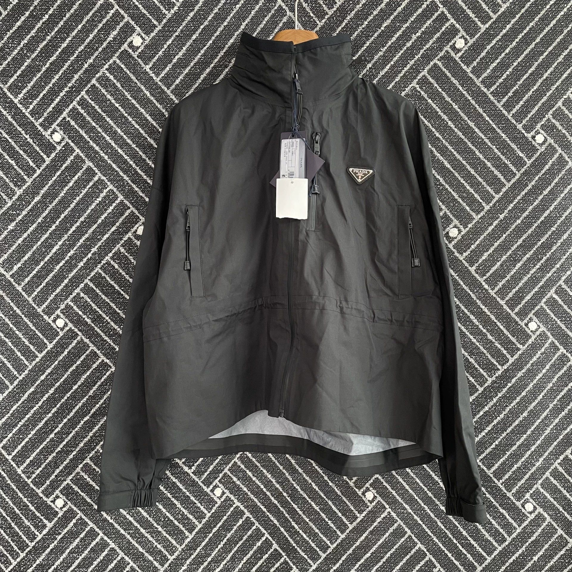 Prada PRADA SS22 Women's black logo hooded jacket 42 Size M / US 6-8 / IT 42-44 - 1 Thumbnail