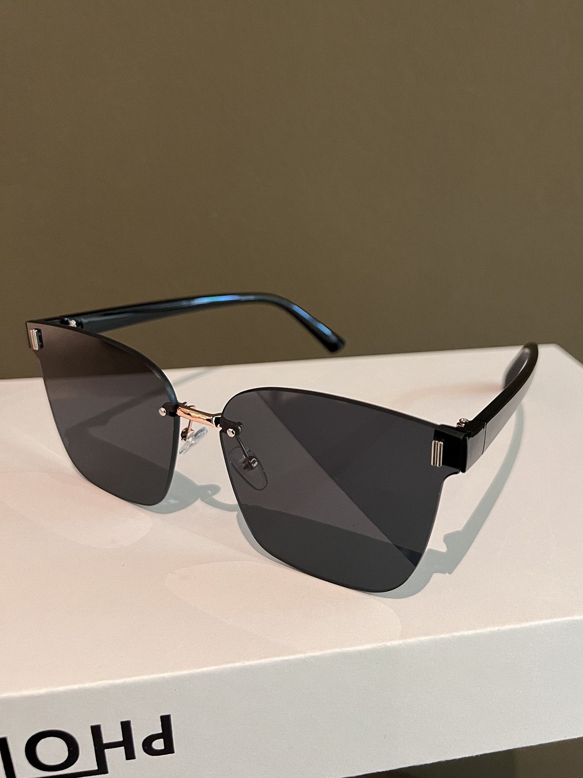 VIBE Matchless Street ins style custom avant-garde sunglasses Size ONE SIZE - 2 Thumbnail