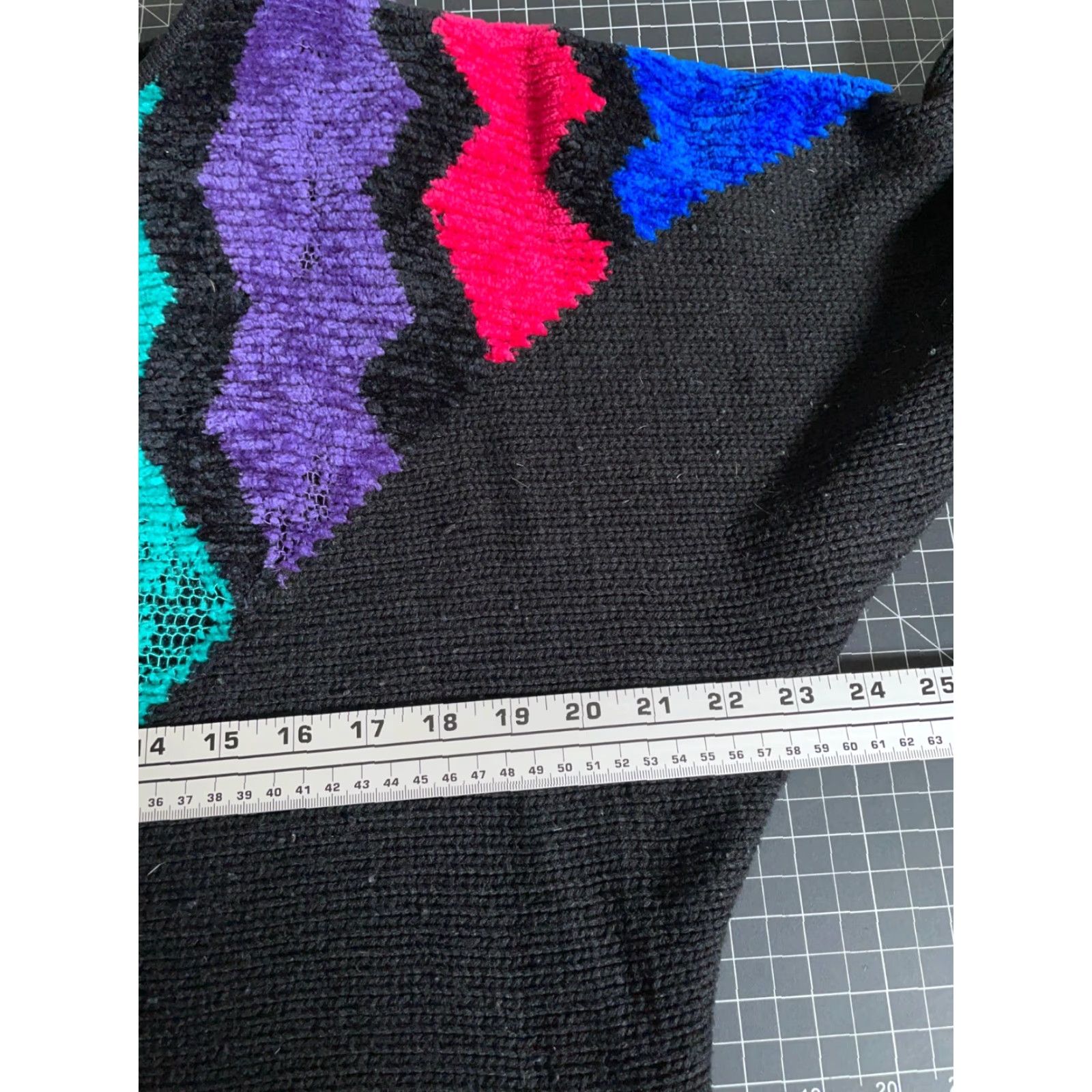 Vintage VINTAGE Sweater Geometric Stained Glass Window Knit Black Lightweight Women Large Crew Neck 80s 90s Pullover Womens Size L / US 10 / IT 46 - 5 Thumbnail