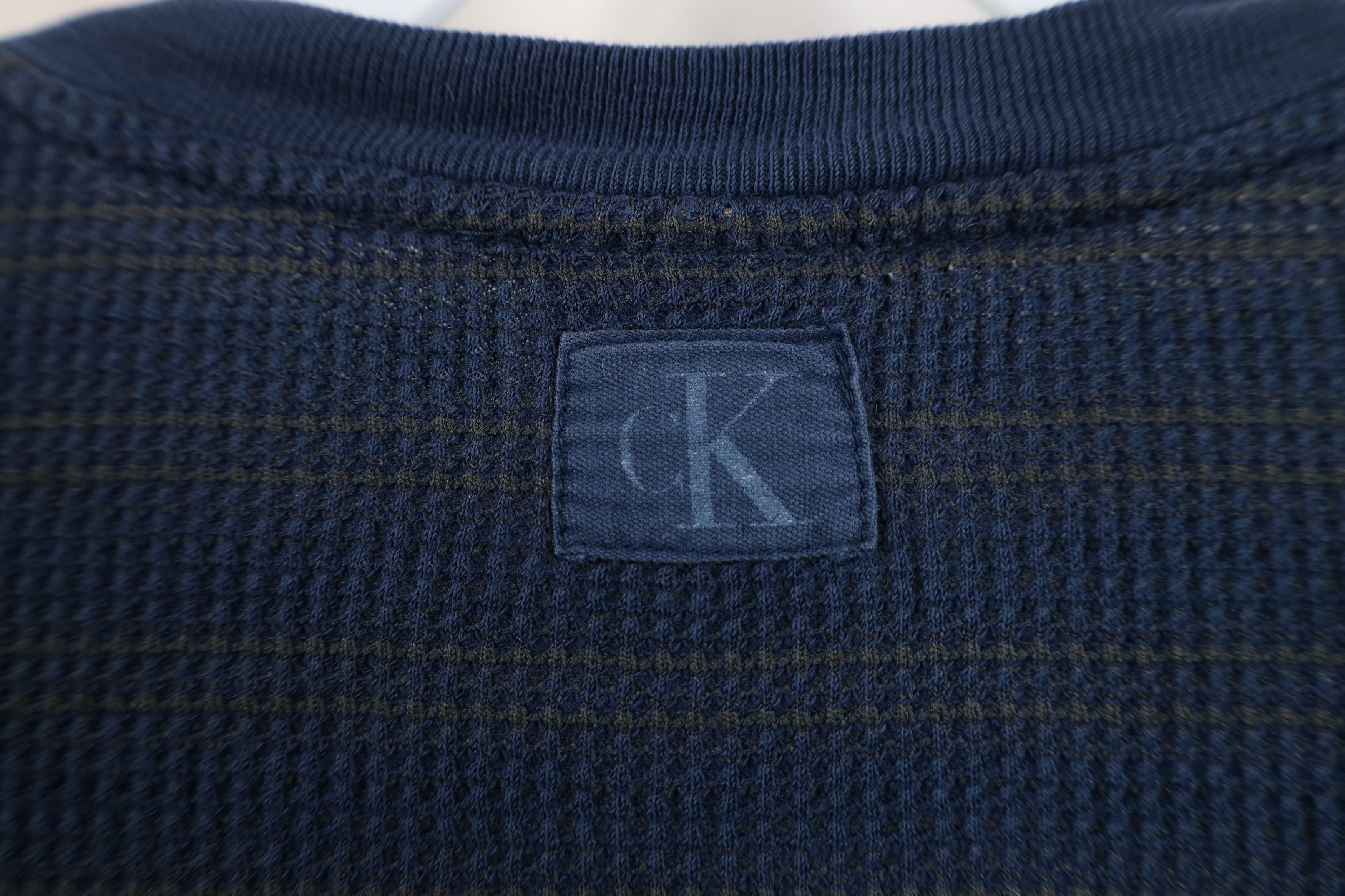 Calvin Klein Vintage 90s Y2K Calvin Klein Waffle Knit Long Sleeve T-Shirt Size US L / EU 52-54 / 3 - 9 Thumbnail