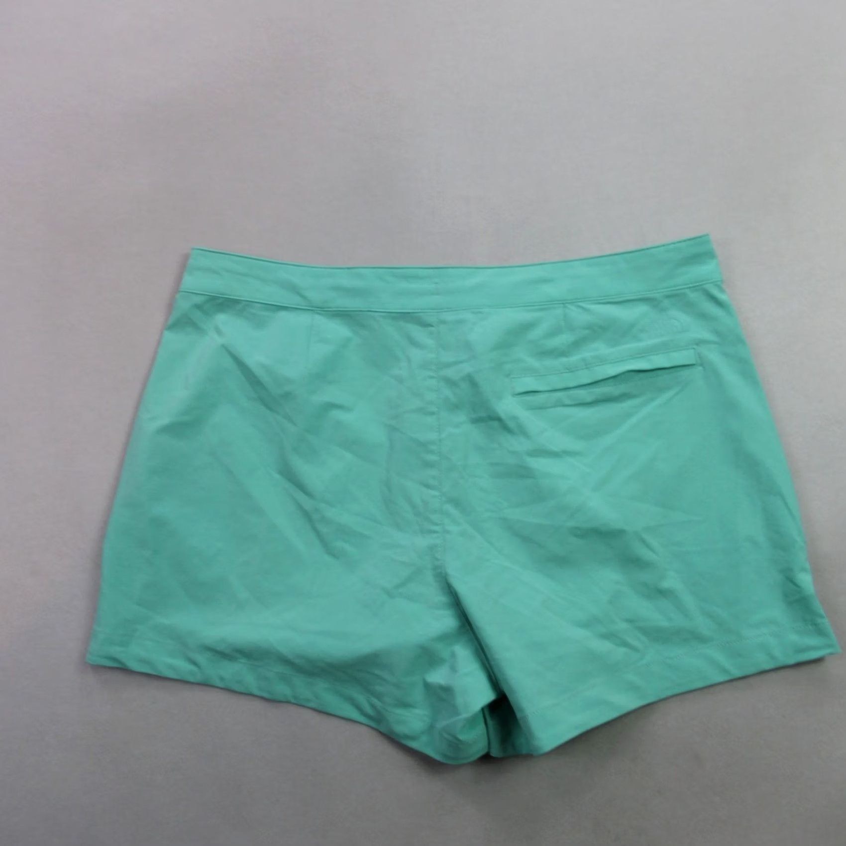 The North Face VINTAGE North Face Shorts Womens 12 Casual Chino Pockets Lightweight Green Size 34" / US 12 / IT 48 - 6 Thumbnail