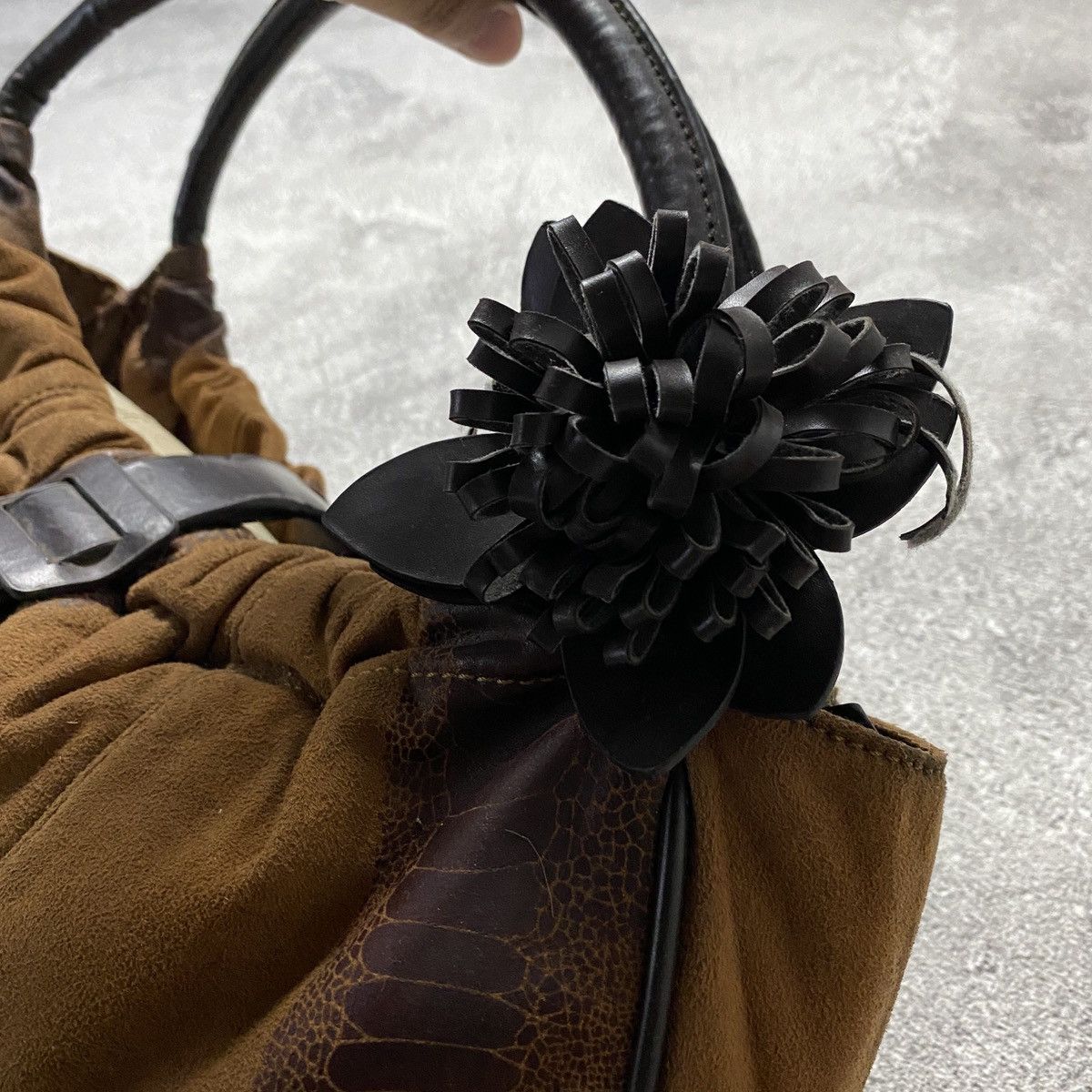 Japanese Brand 2000s Floral Brown Suede & Leather Hobo Bags Size ONE SIZE - 3 Thumbnail