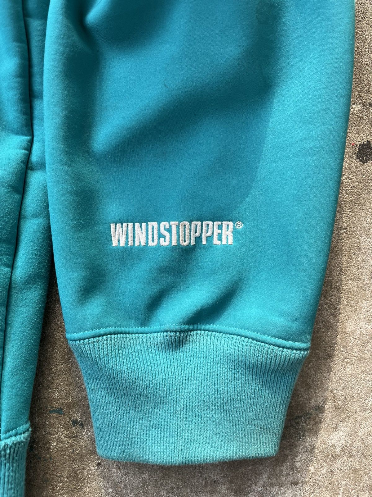 Supreme Rare Supreme Windstopper Tech Hoodie Size US L / EU 52-54 / 3 - 10 Thumbnail