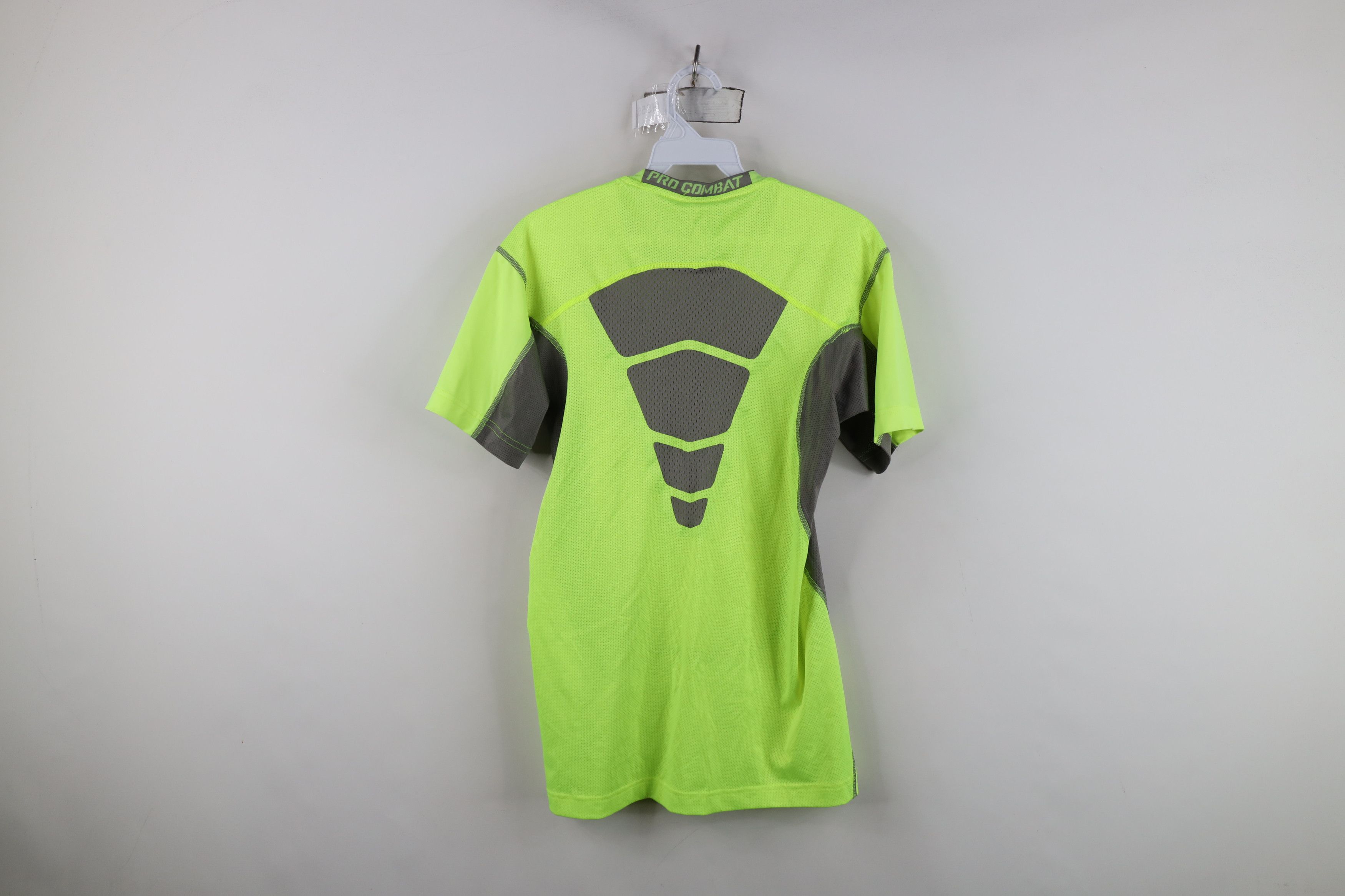 Nike Nike Pro Combat Vented Gym Training Short Sleeve T-Shirt Size US L / EU 52-54 / 3 - 12 Thumbnail